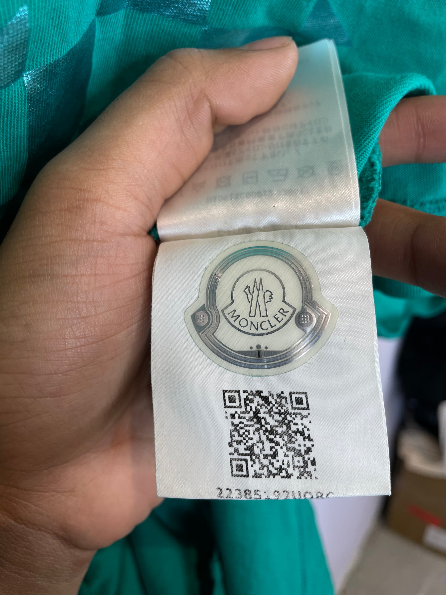 Moncler Tee Green Used Small