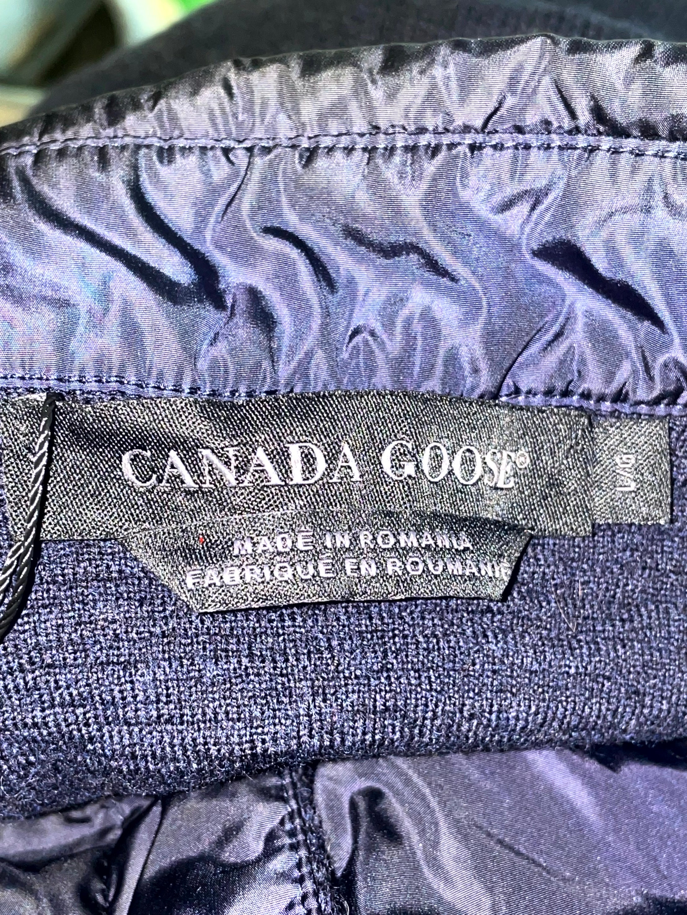 Canada Goose Hybridge Down Navy Jacket