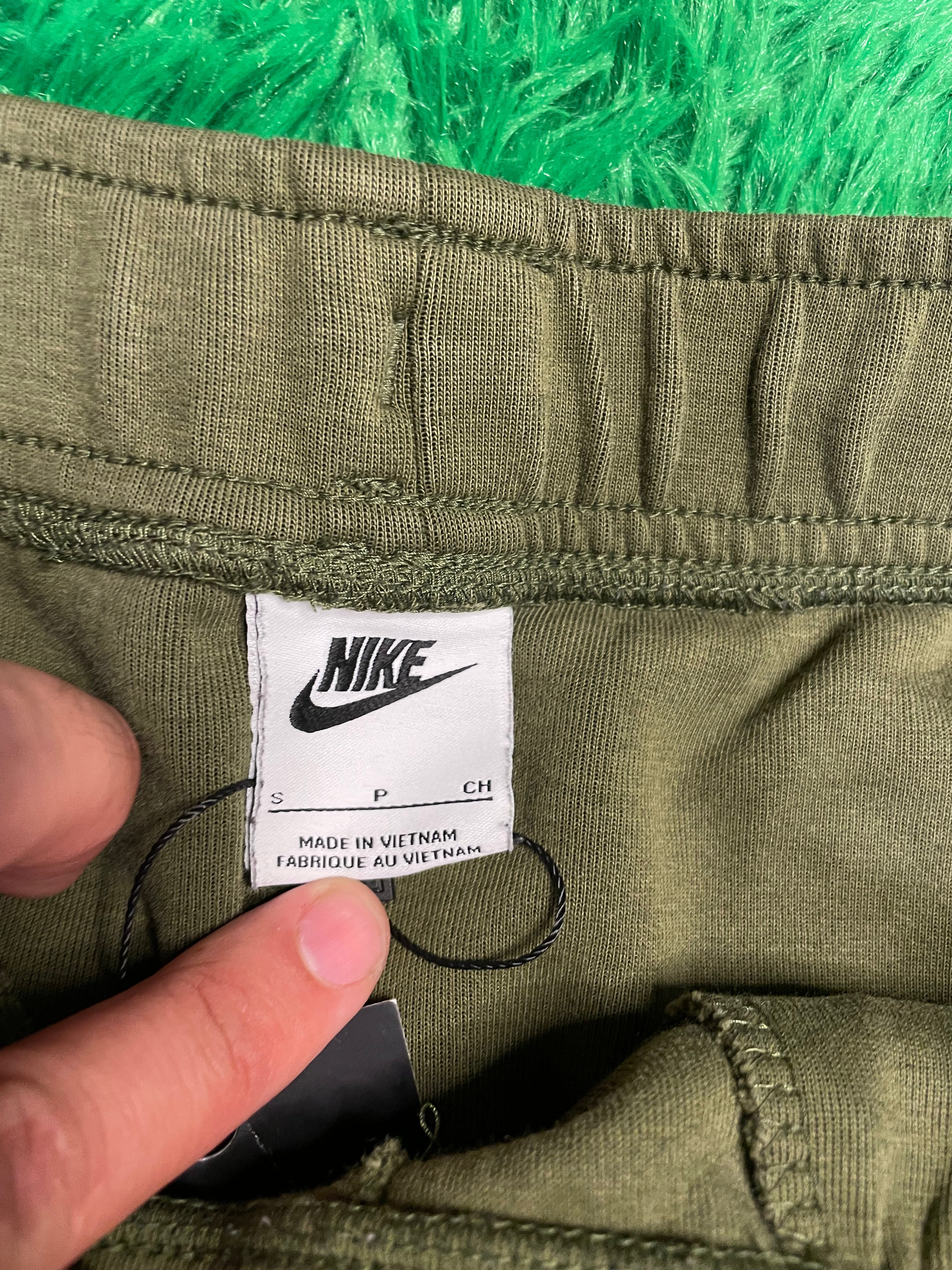 Nike Tech Suit Olive Green Small Used