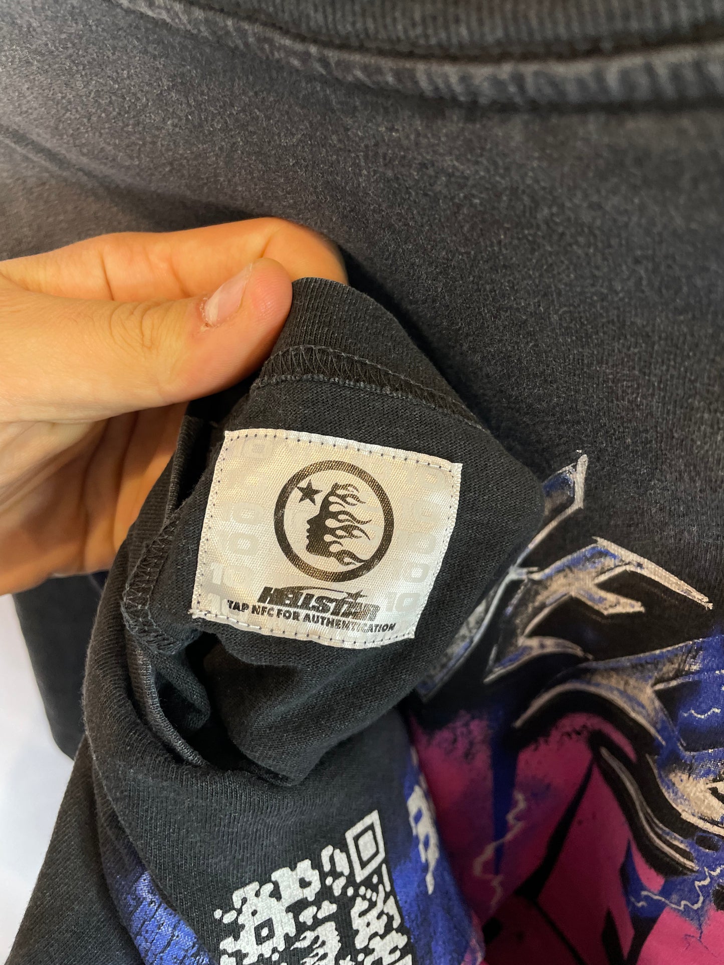 Hellstar Helmet Tee Used Large