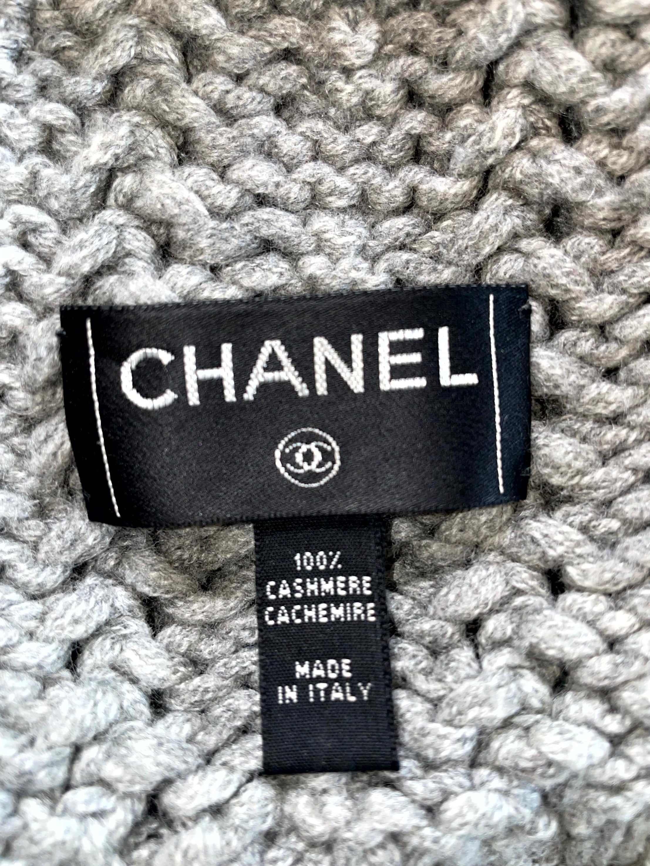Chanel Cashmere Chain Scarf & Gloves Gray Set Accessories