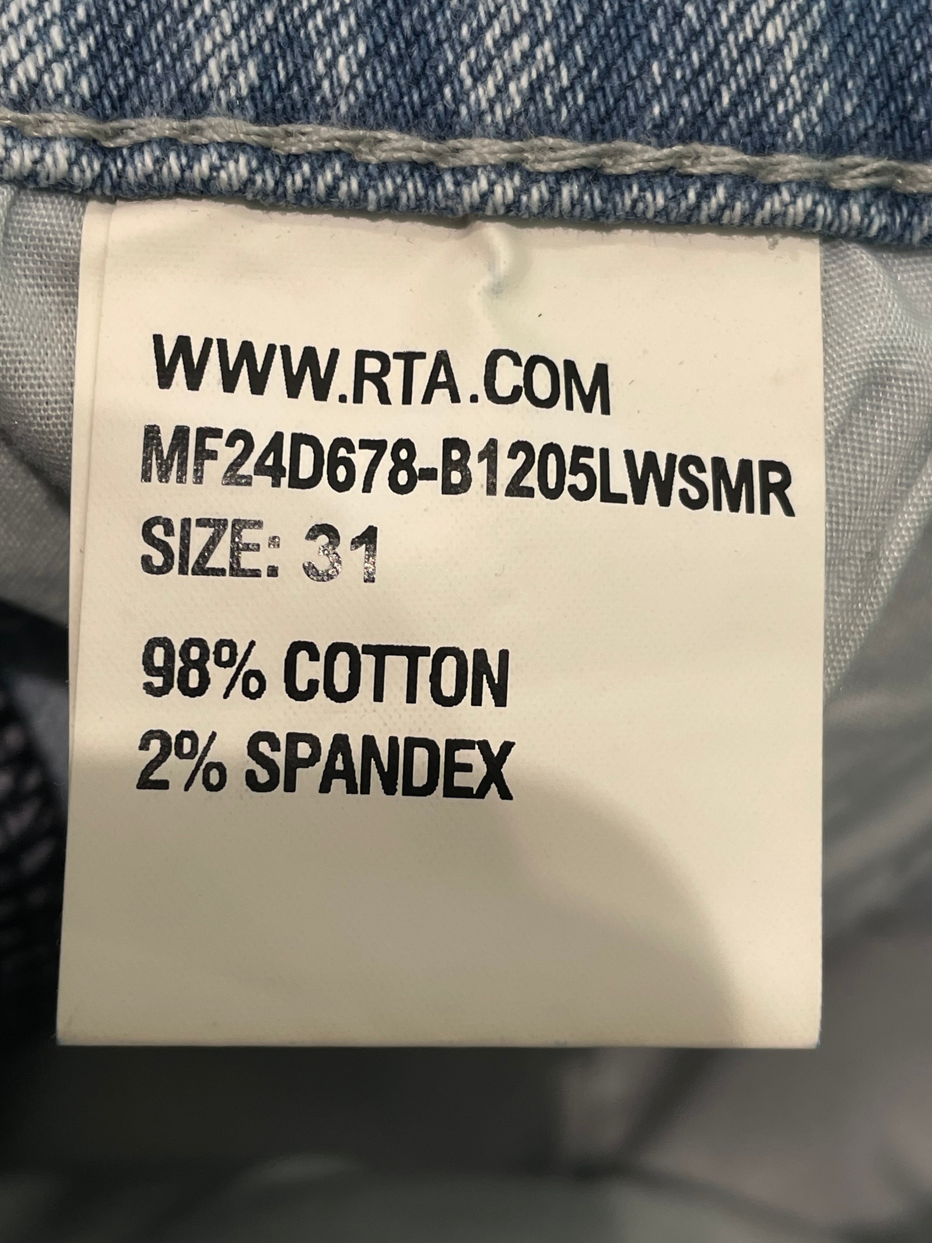 RTA Light Wash Plain Blue Jeans