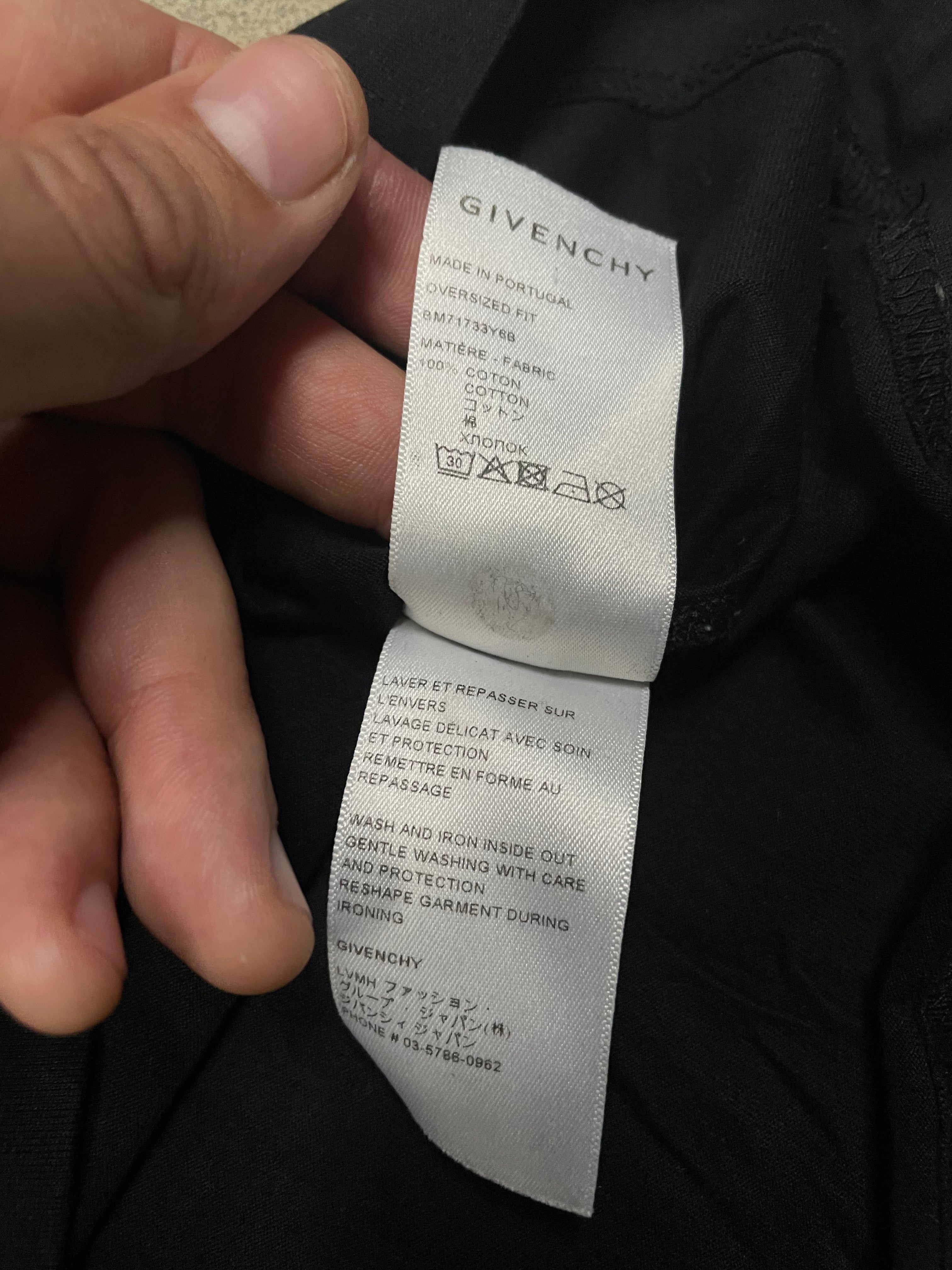 Givenchy Thorns Tee Black Medium Used