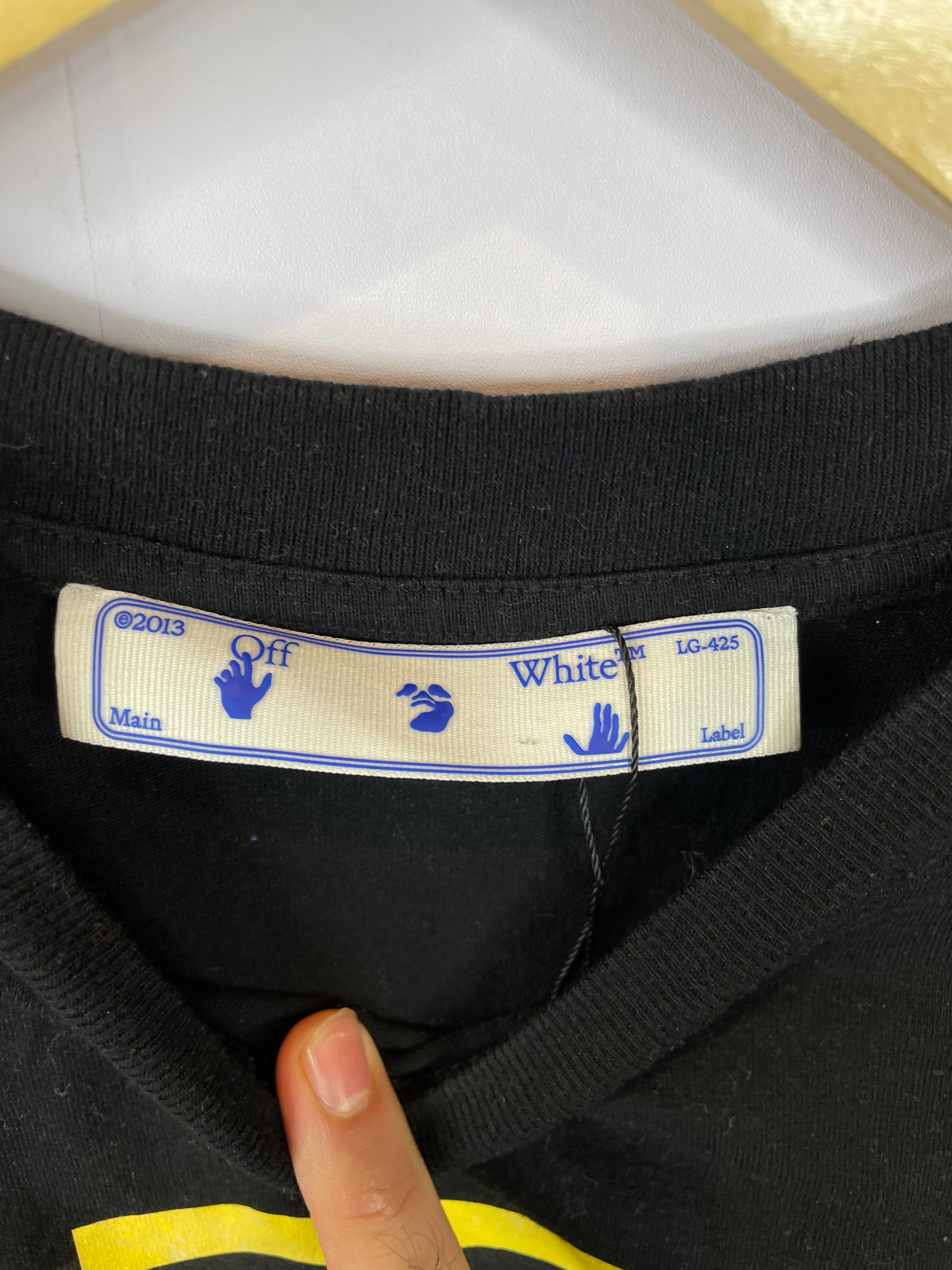 Off White Tee Black Yellow Used Small