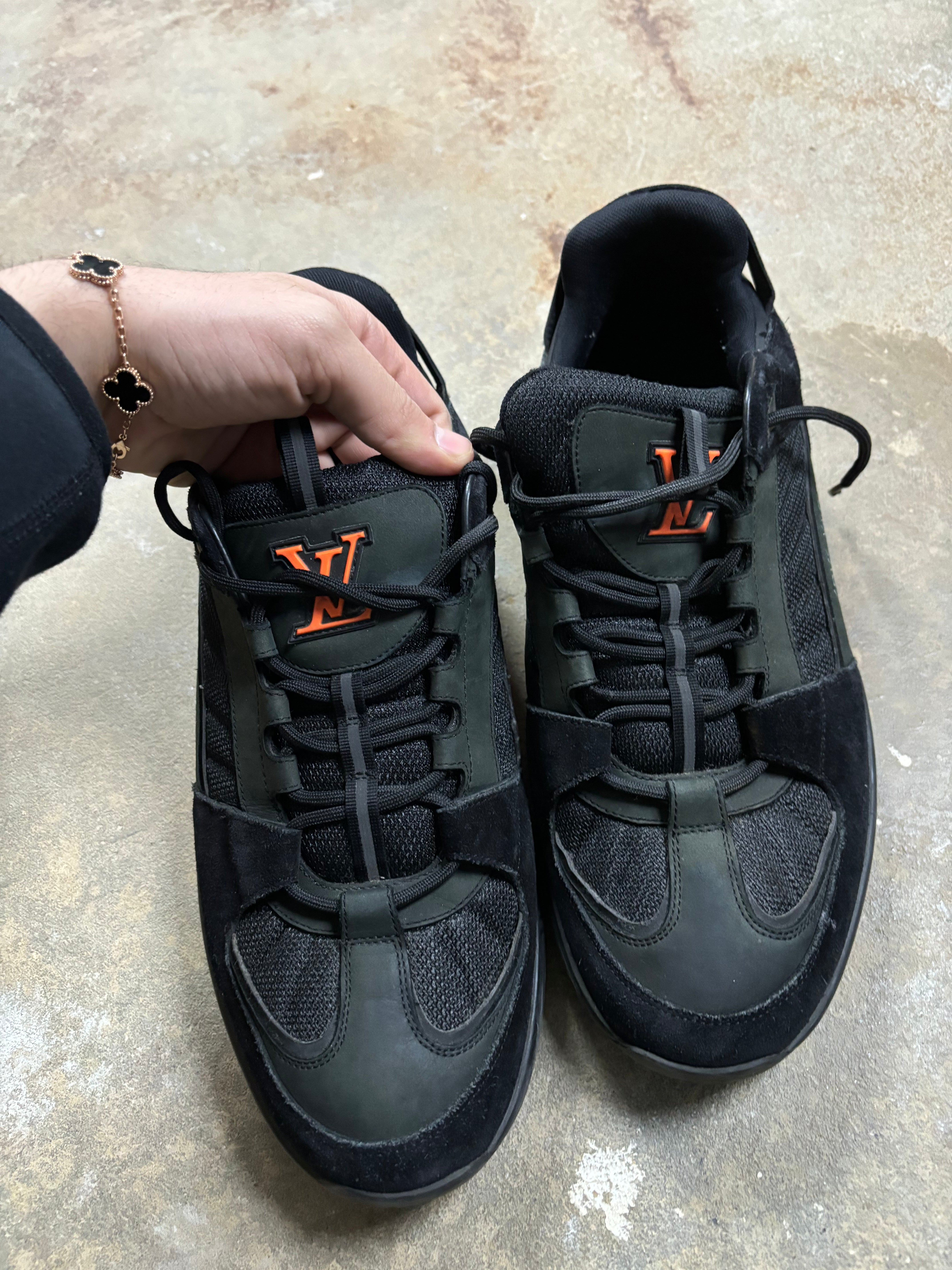 LV Virgil Sneaker Low Black Orange Used LV 10 (US 11.5) No Box
