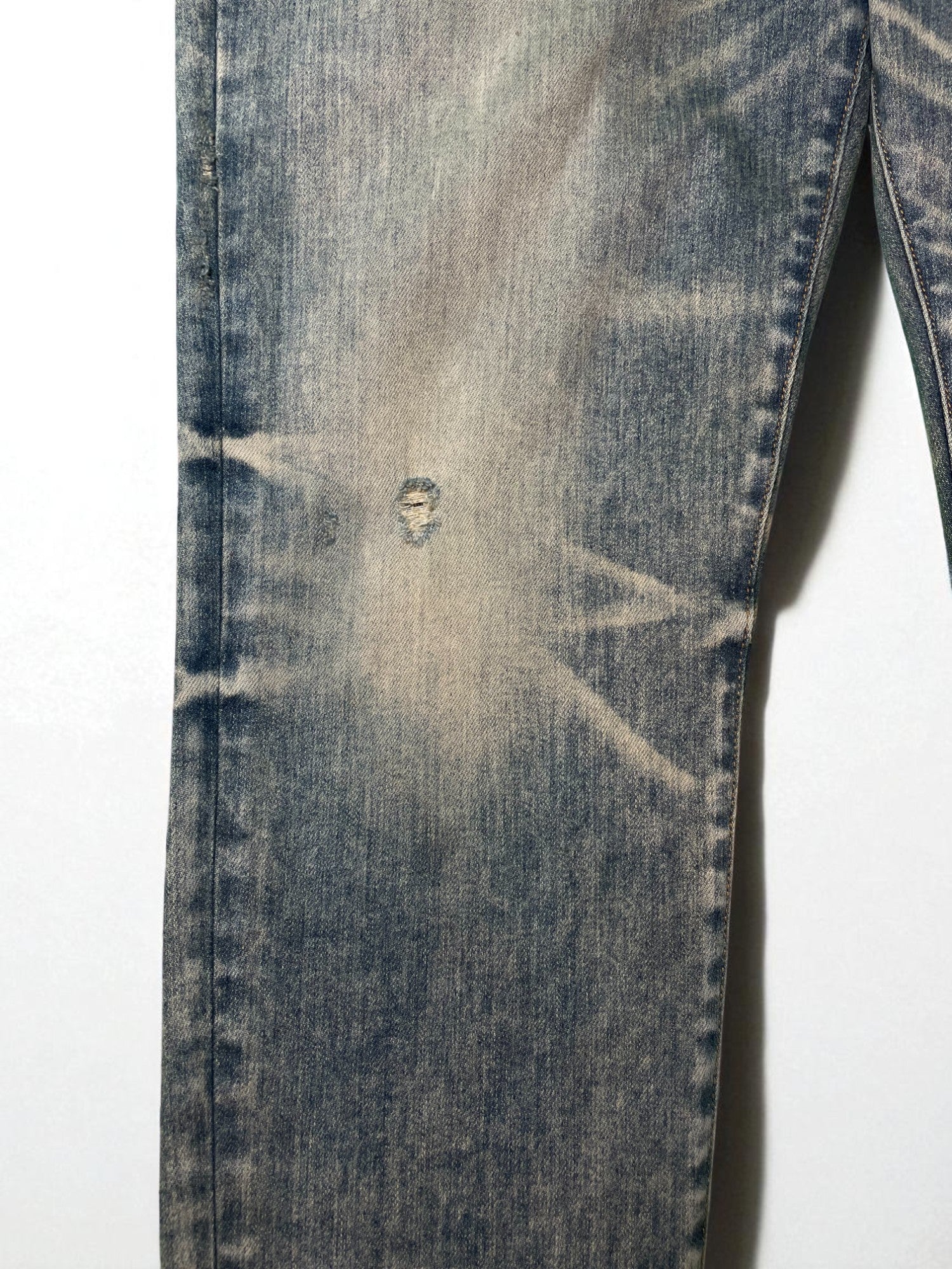 Amiri Thrasher Vintage Wash Plain Blue Jeans