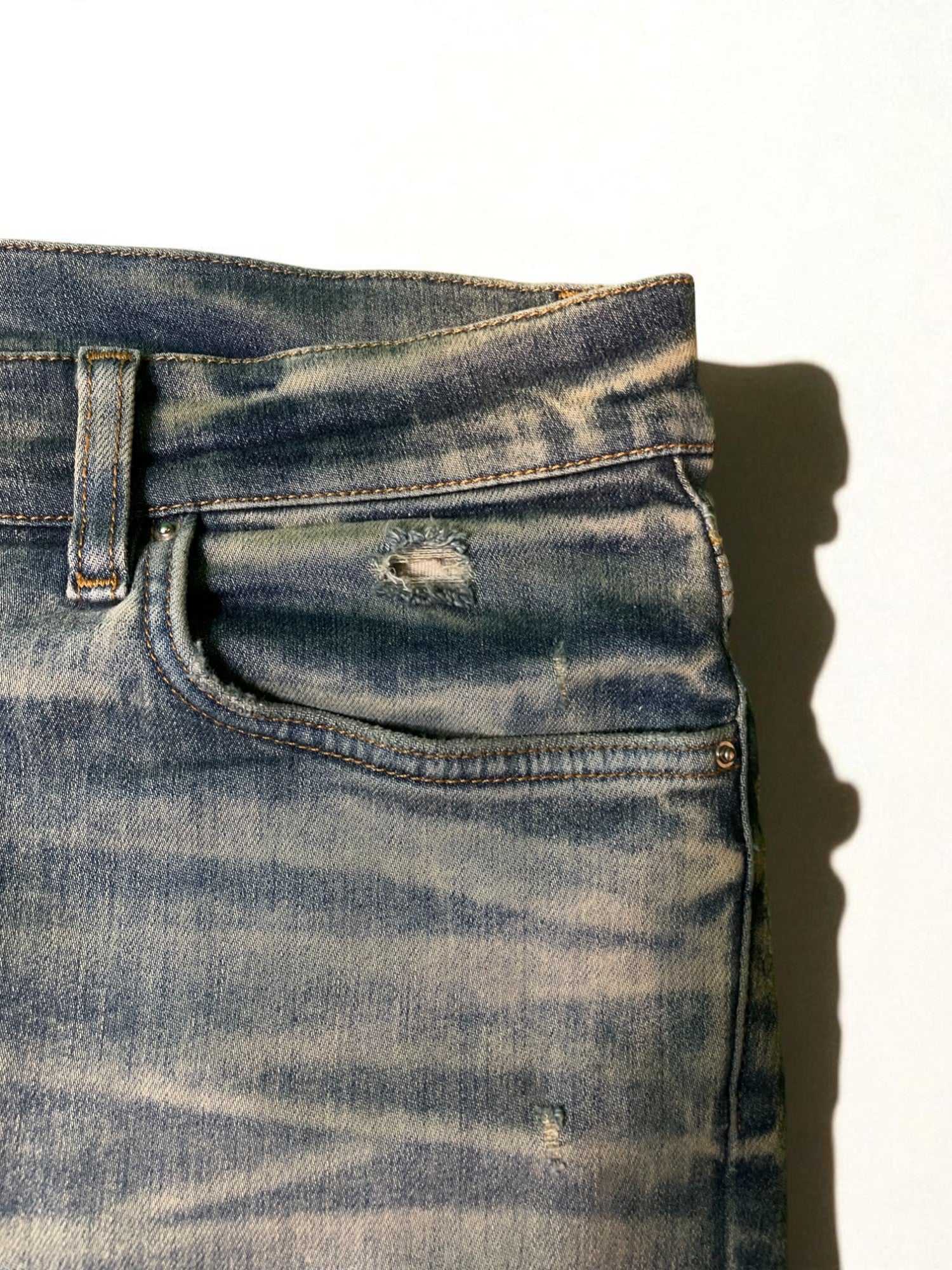 Amiri Thrasher Vintage Wash Plain Blue Jeans