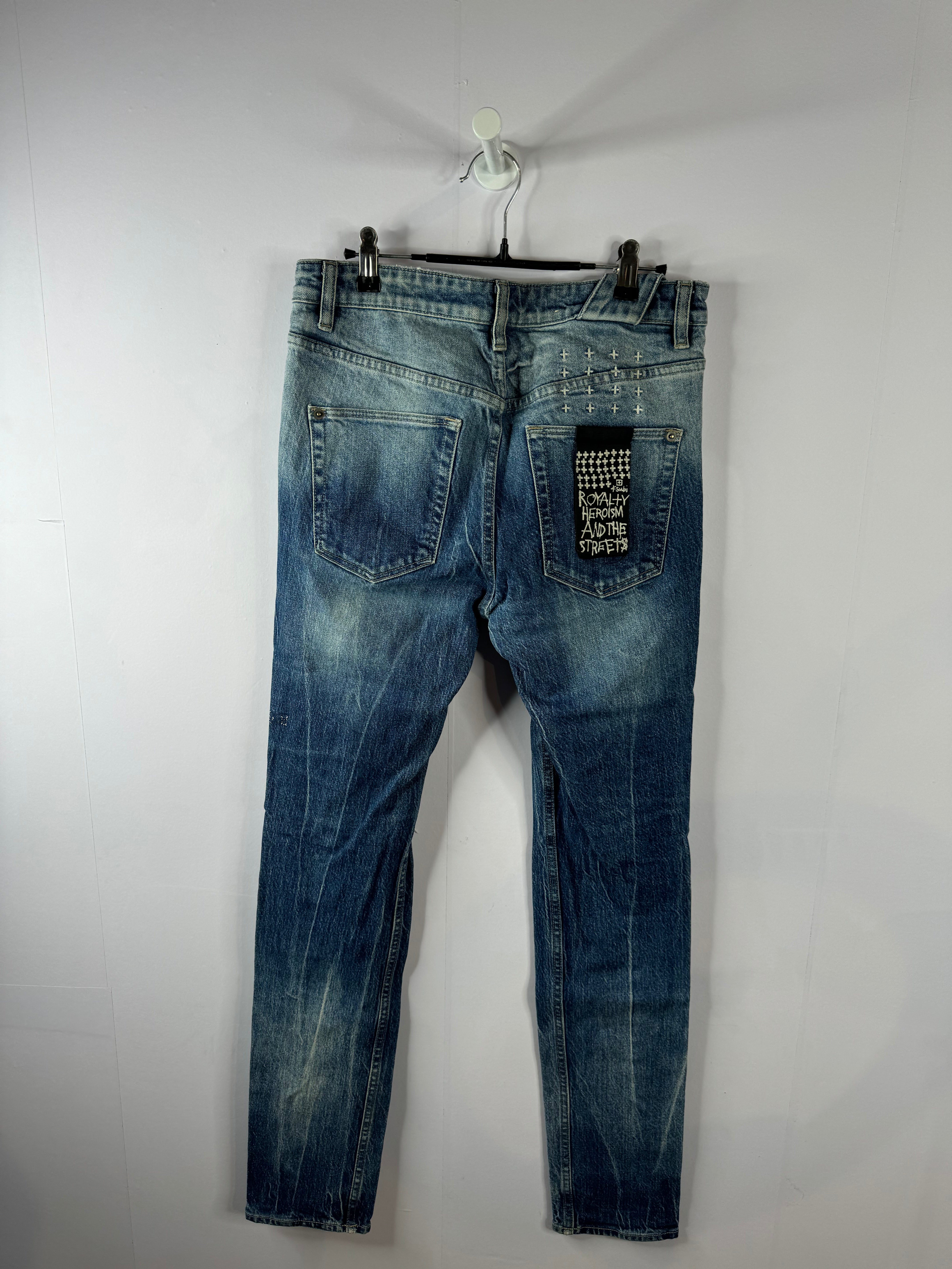 Ksubi Jeans Knee Rip LoGo Used 30