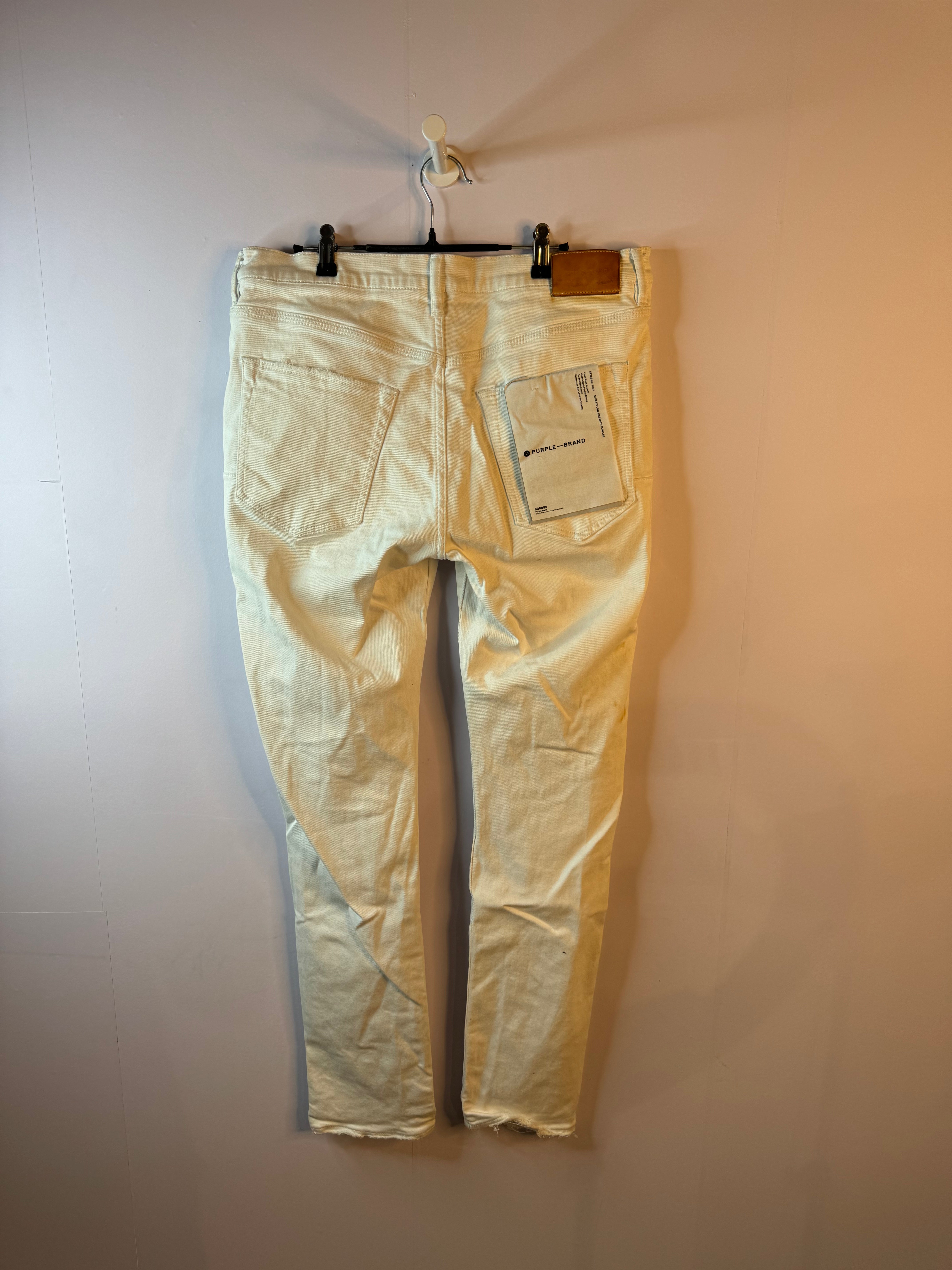 Purple Jeans White Plain Used 36