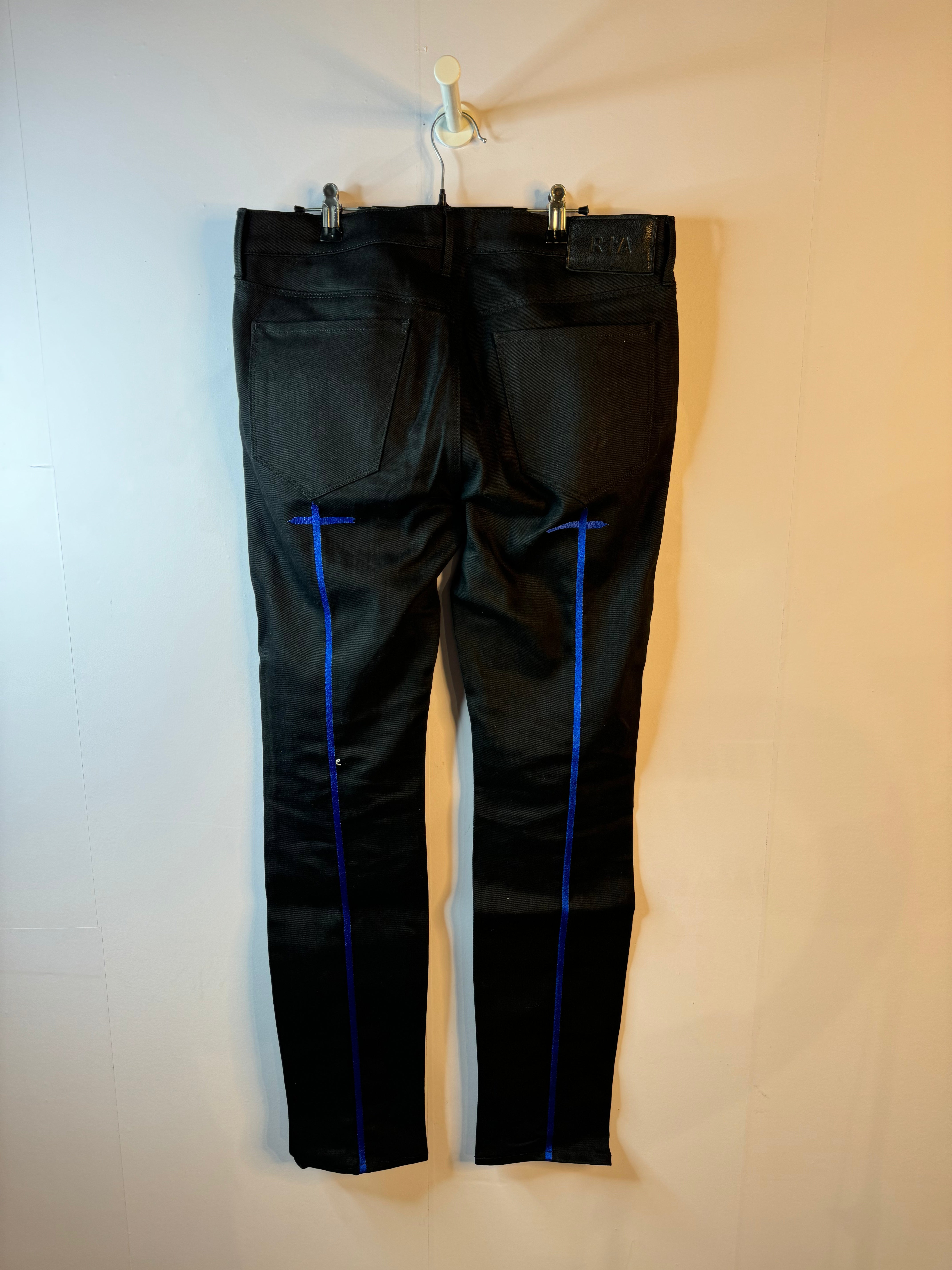 RTA Jeans Black Blue Used 31