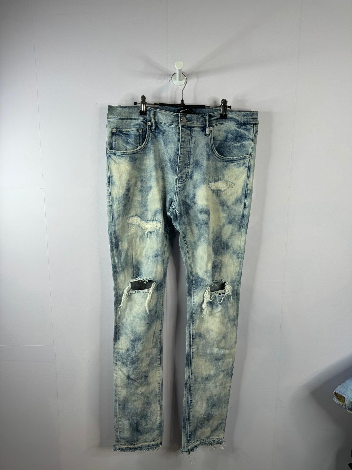 Purple Jeans Bleach Wash Distressed Used 36