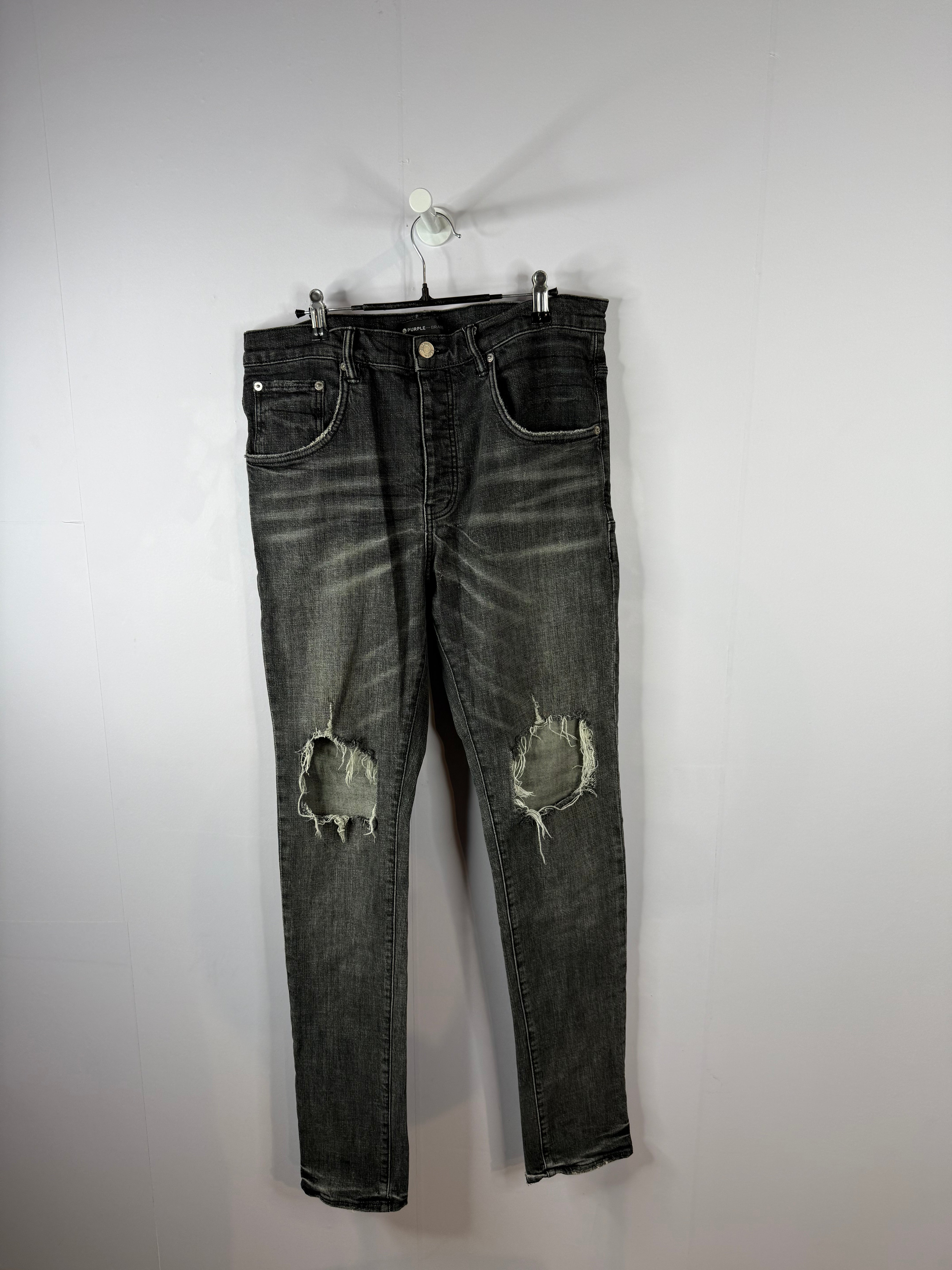 Purple Brand Jeans Black Knee Rip Used 34