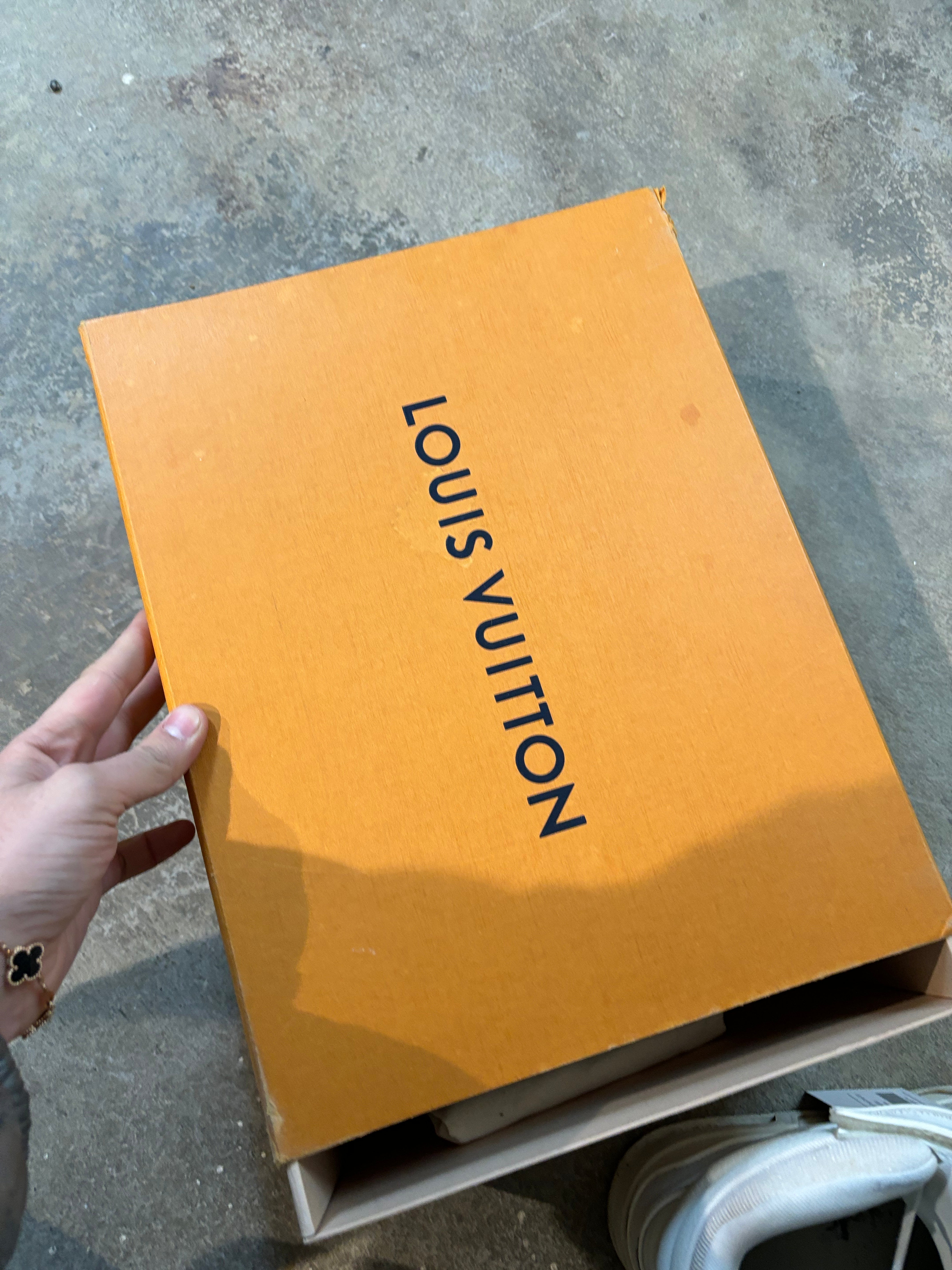 LV Virgil High Top Trainer Cream Used US 8.5 With Box