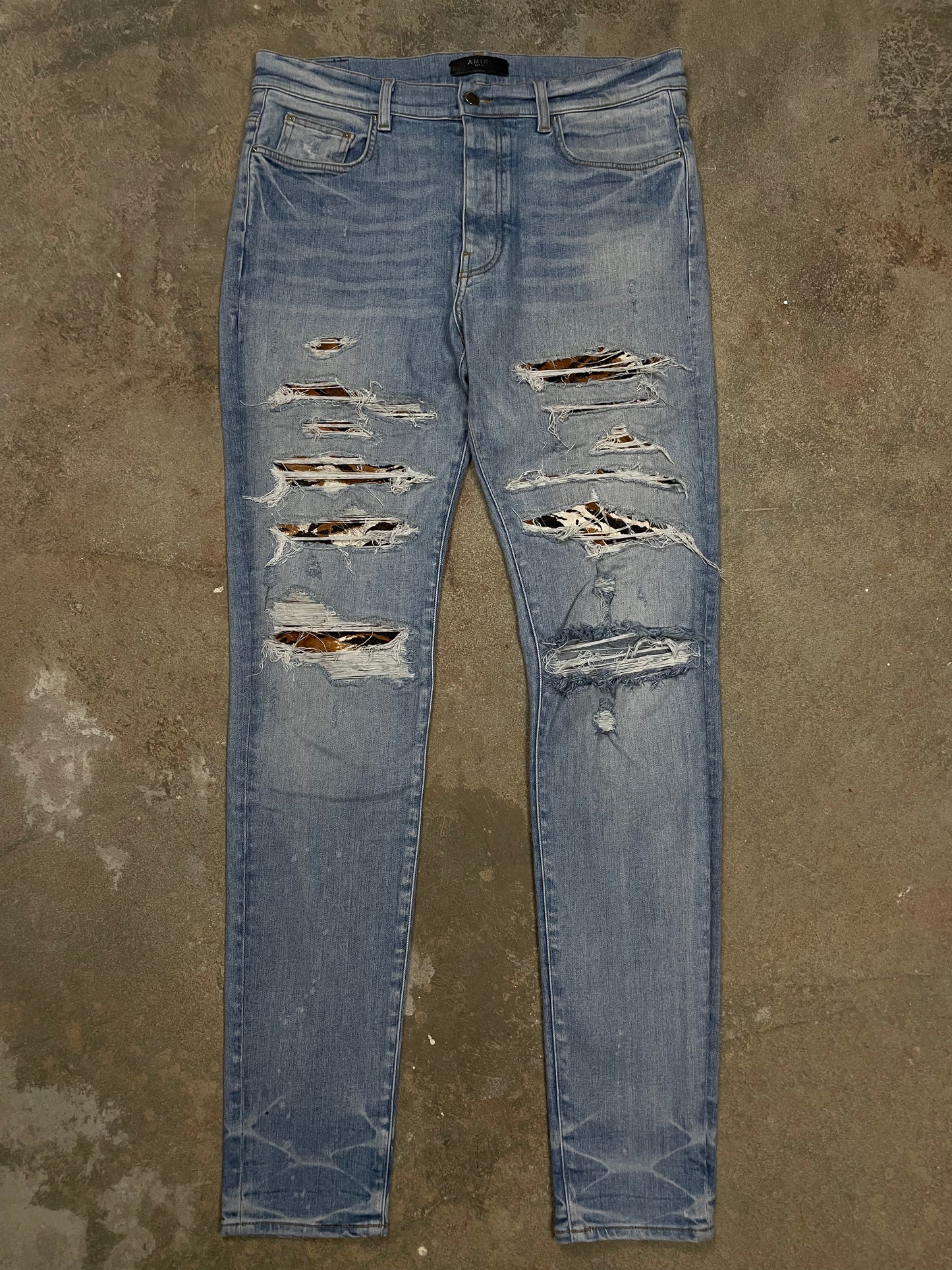Amiri MX1 Light Wash Cheetah Patch 36 Used