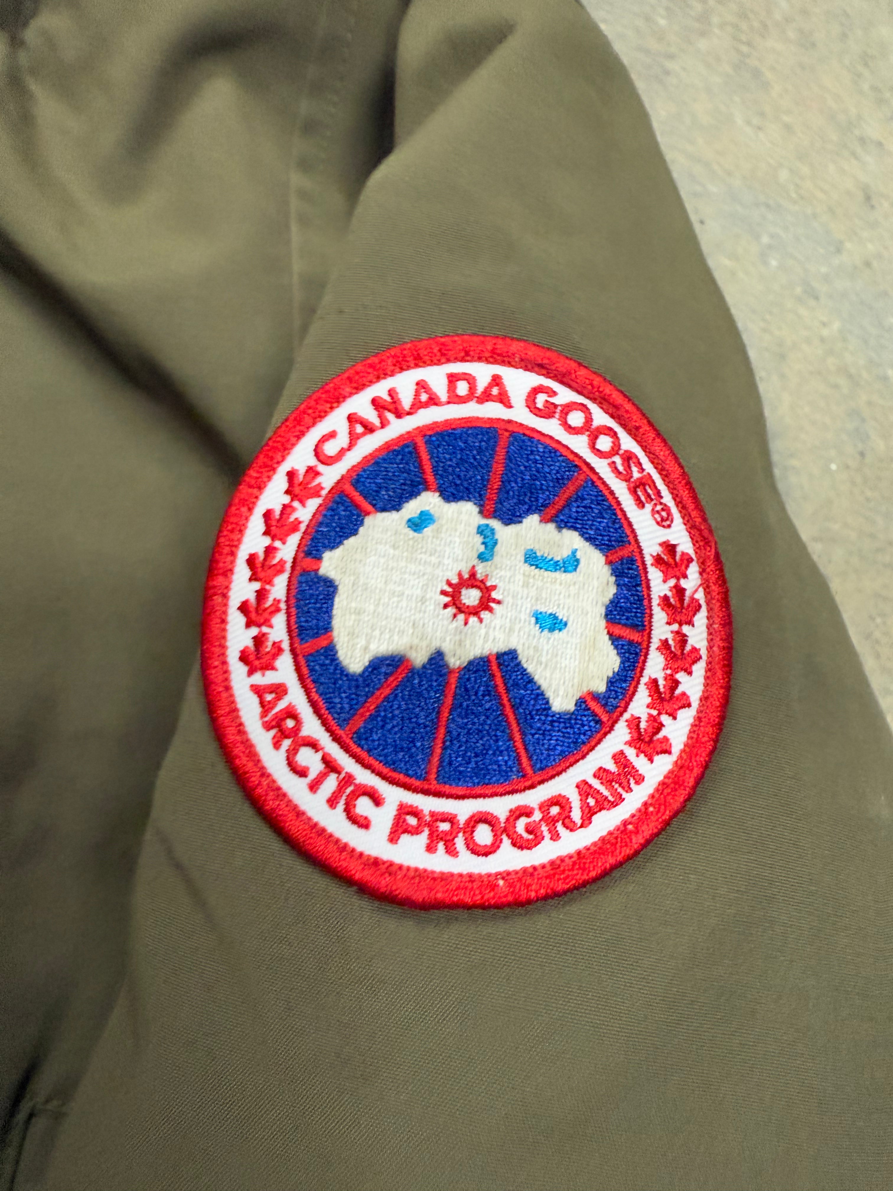 Canada Goose Women's Long Coat Olive XS Used