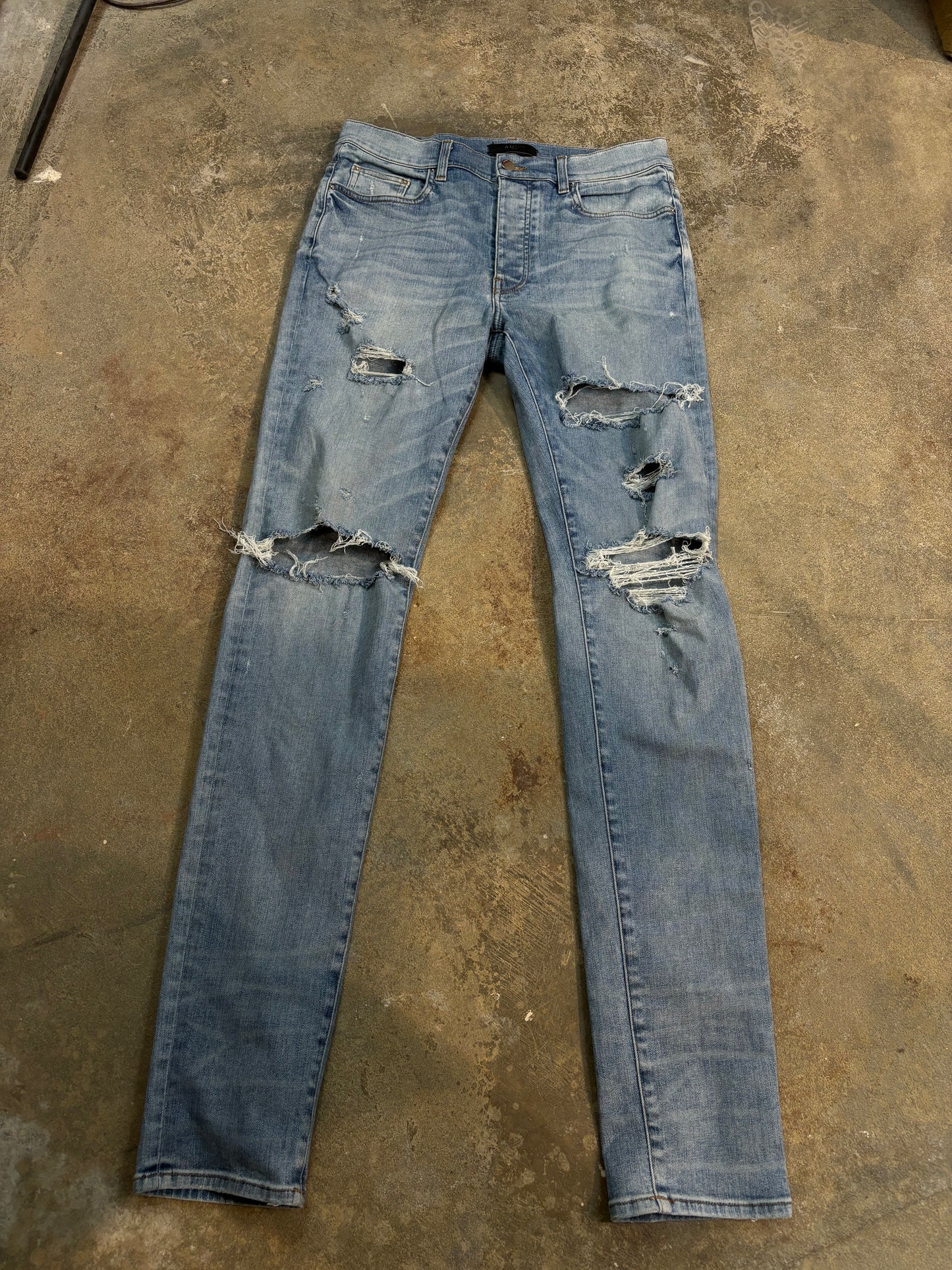 Amiri Thrasher Ripped Light Wash Used 34