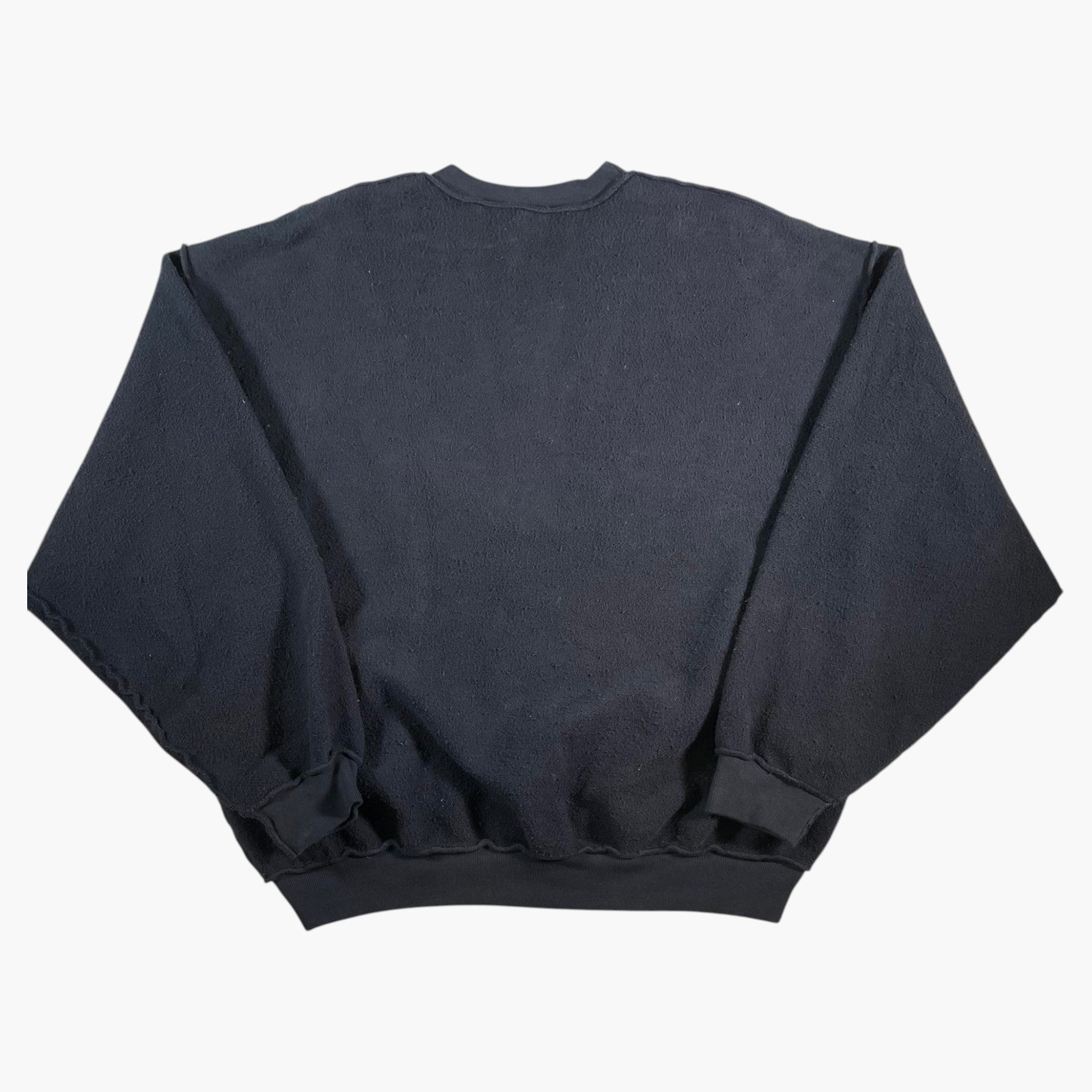GV Gallery Air Raspberry Black Crewneck