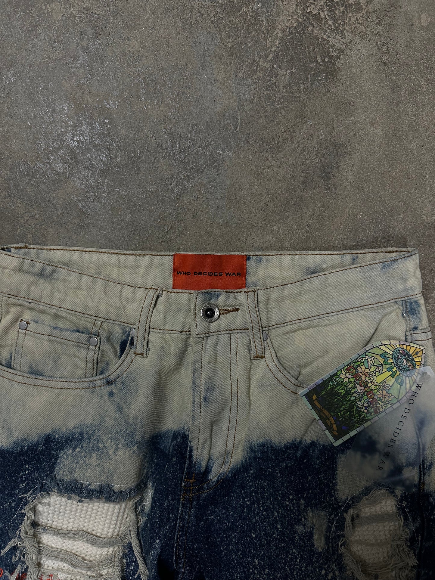WDW Crimson Sky Bleached Denim Size 28 New