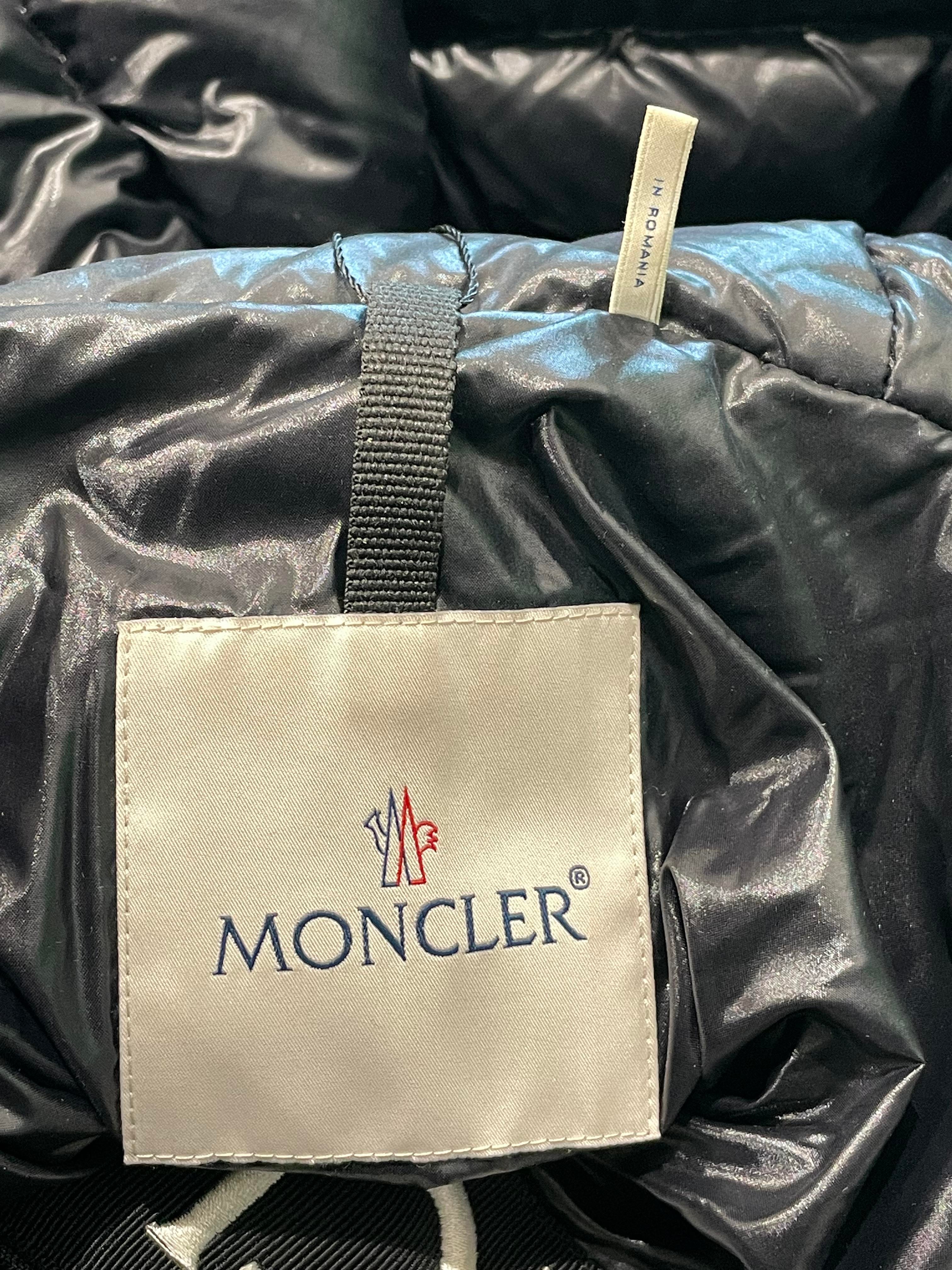 Moncler "Montcla Giubbotto" Down Black Puffer Coat