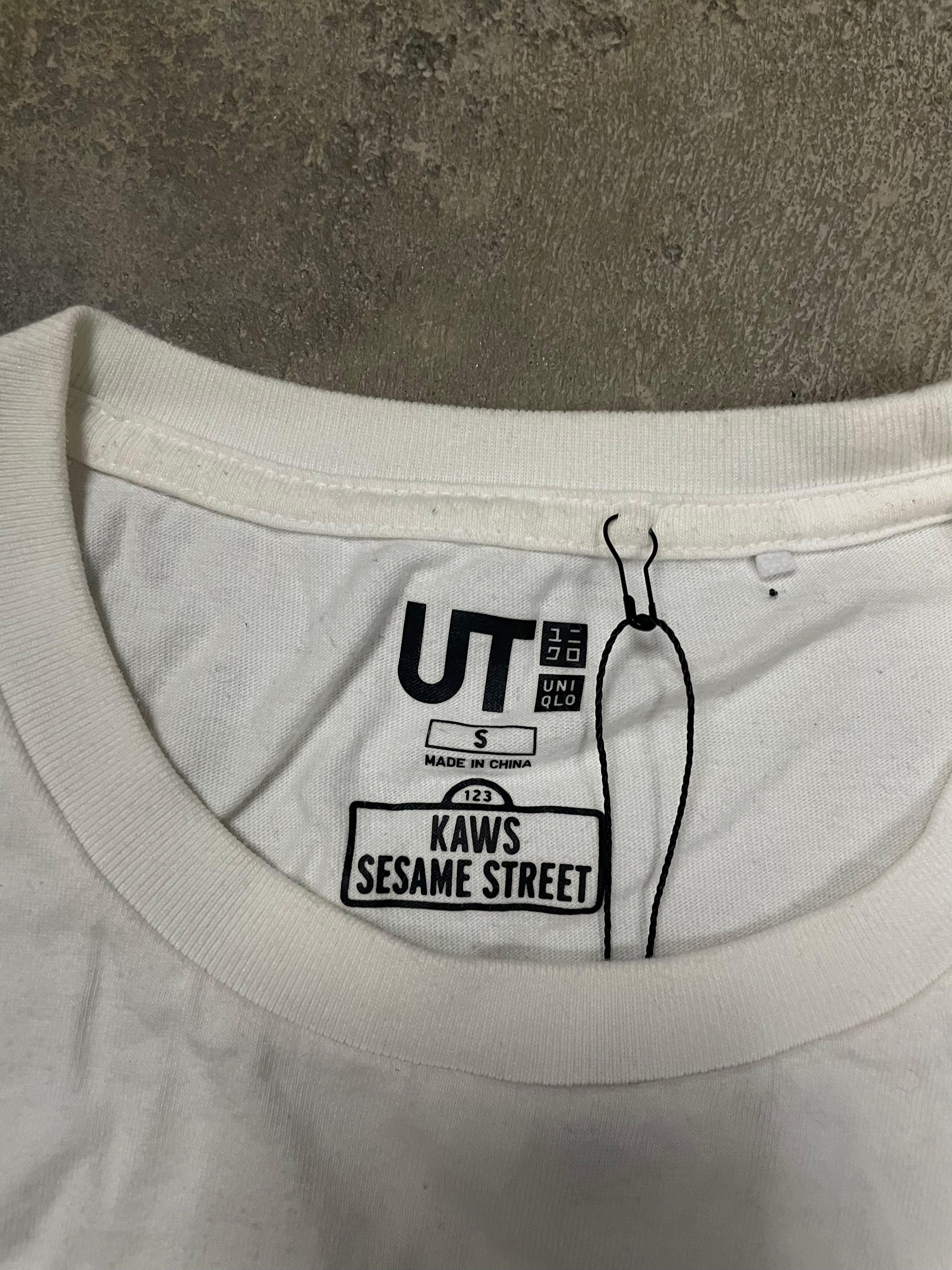 KAWS Uniqlo Tee RWB Used Small