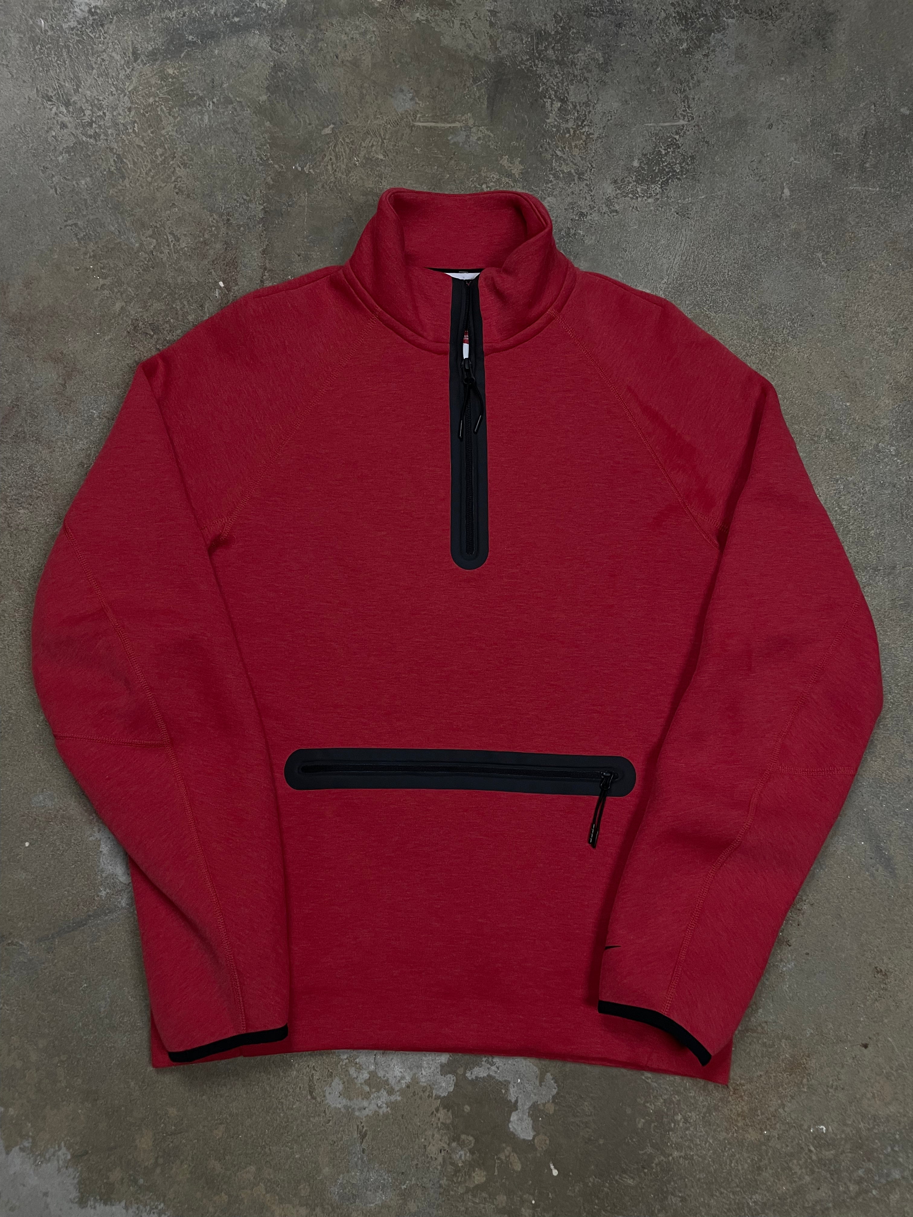 Nike Tech Red Quarter