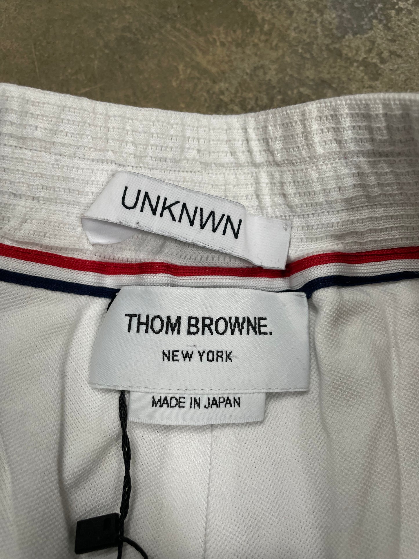 Thom Browne Shorts White Red Used 0 (XS)
