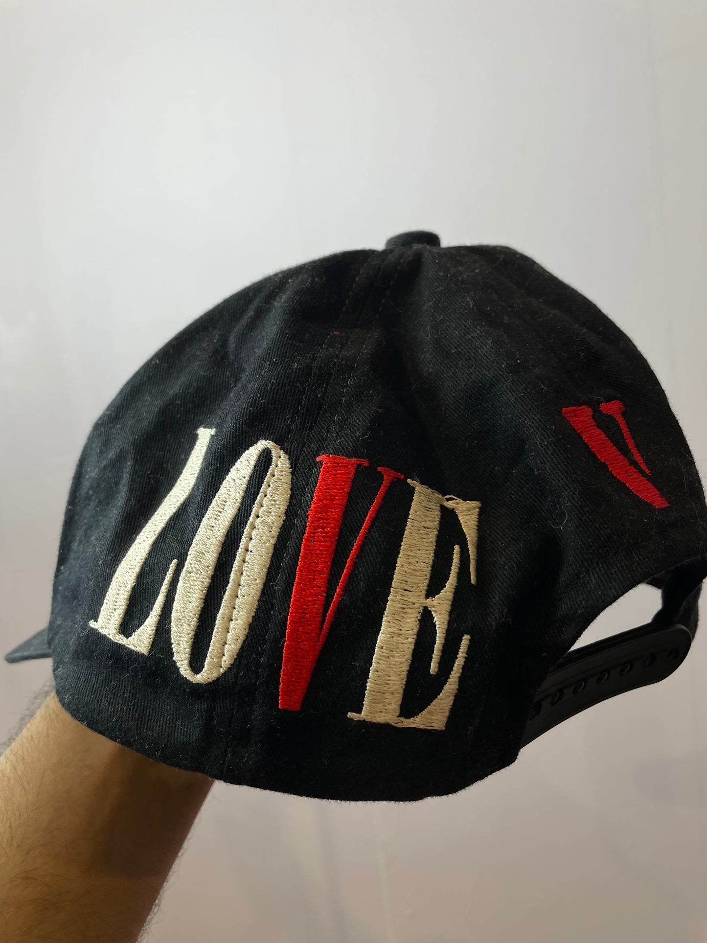Saint MX6 Black & Red Cap