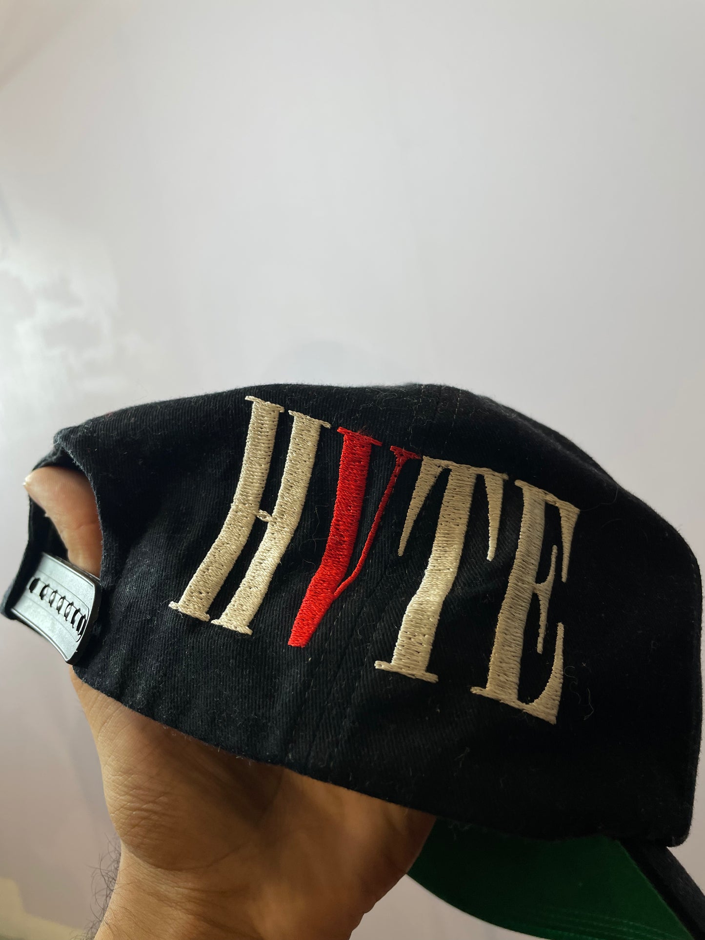 Saint MX6 Black & Red Cap