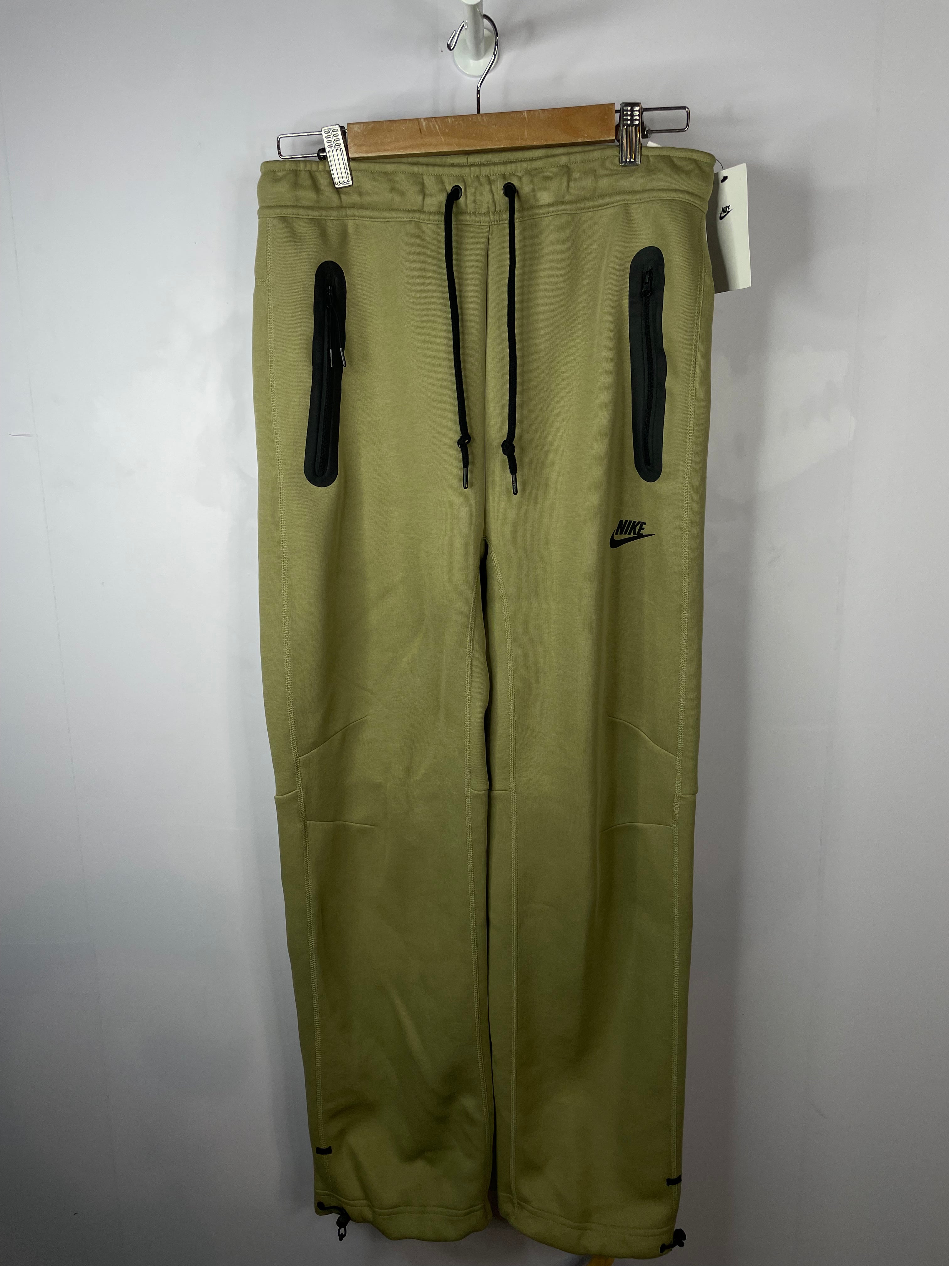 Nike Tech Olive Sweatpants