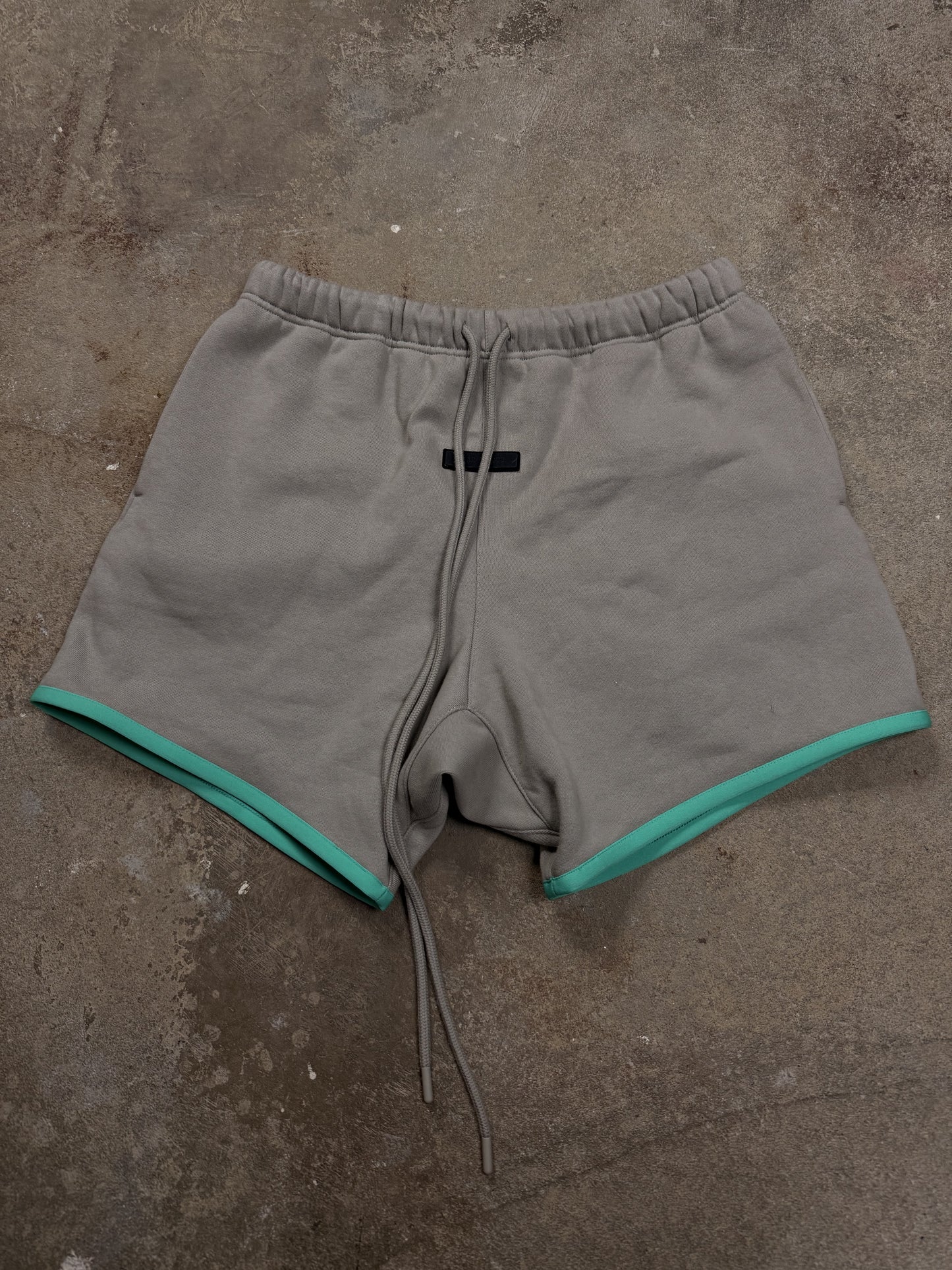 Essentials Sweatshorts Taupe Mint New Medium