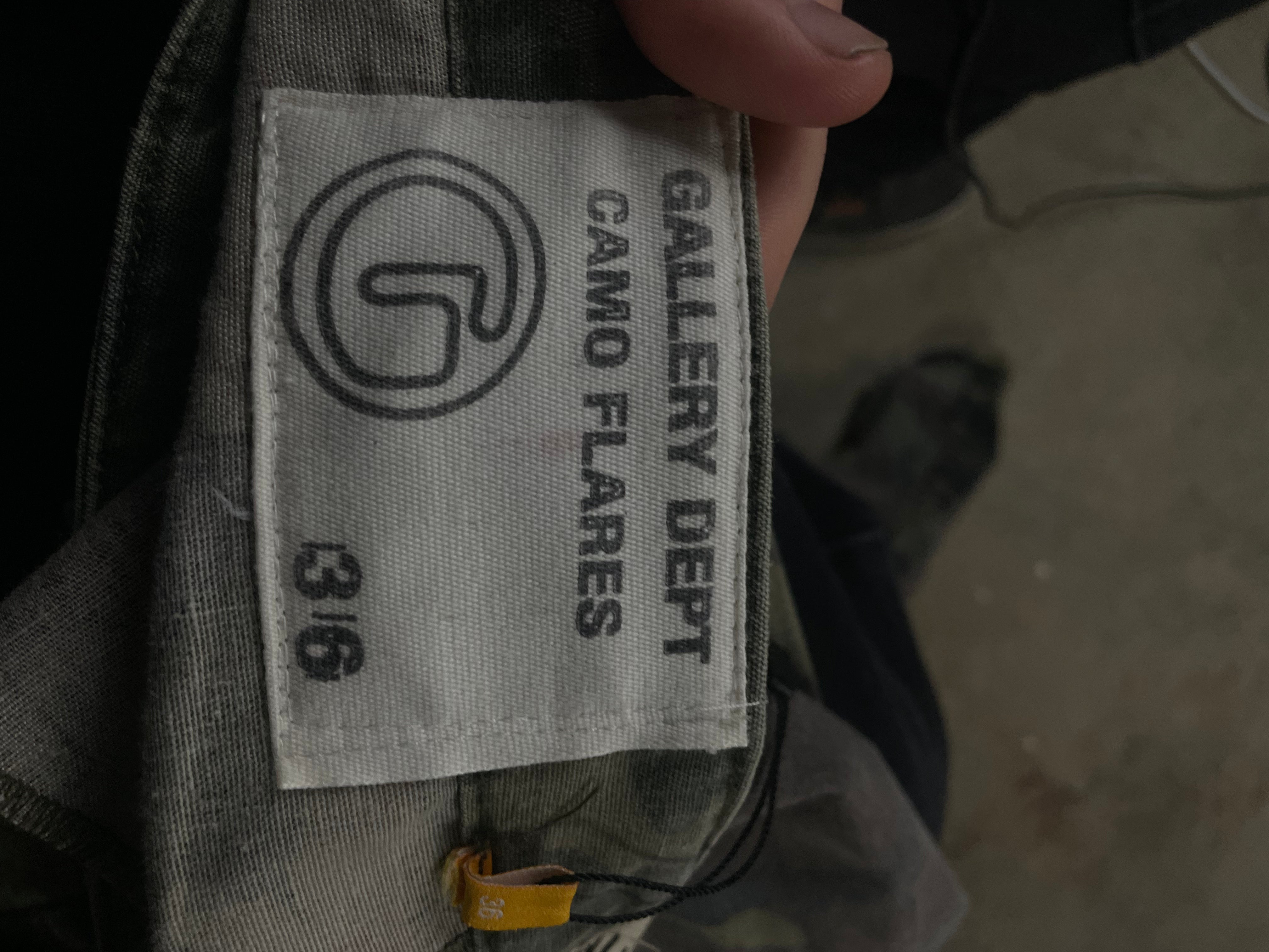 Gallery Dept Flare Cargos Camo Paint Splatter Used 36