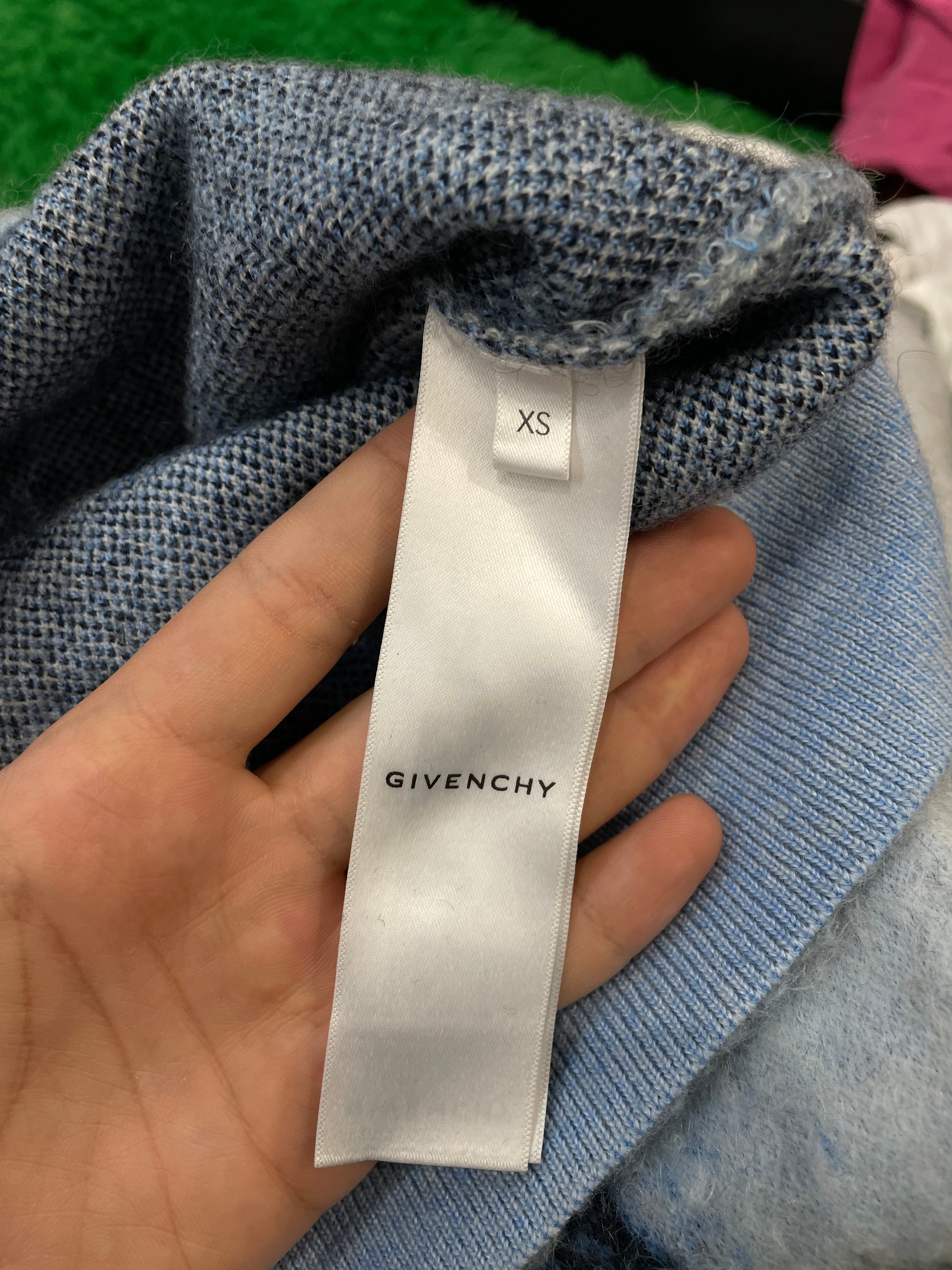 Givenchy Crewneck Blue Mohair Used XS