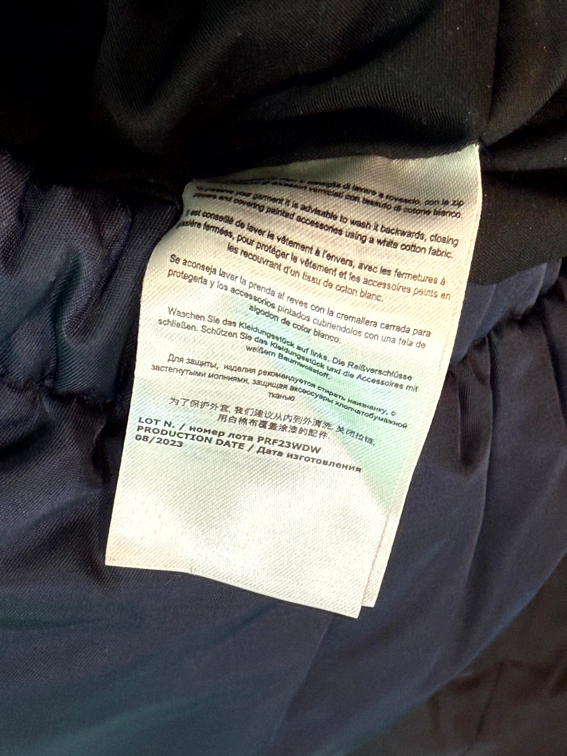 WDW Puffer Diagnol Glass Navy Jacket