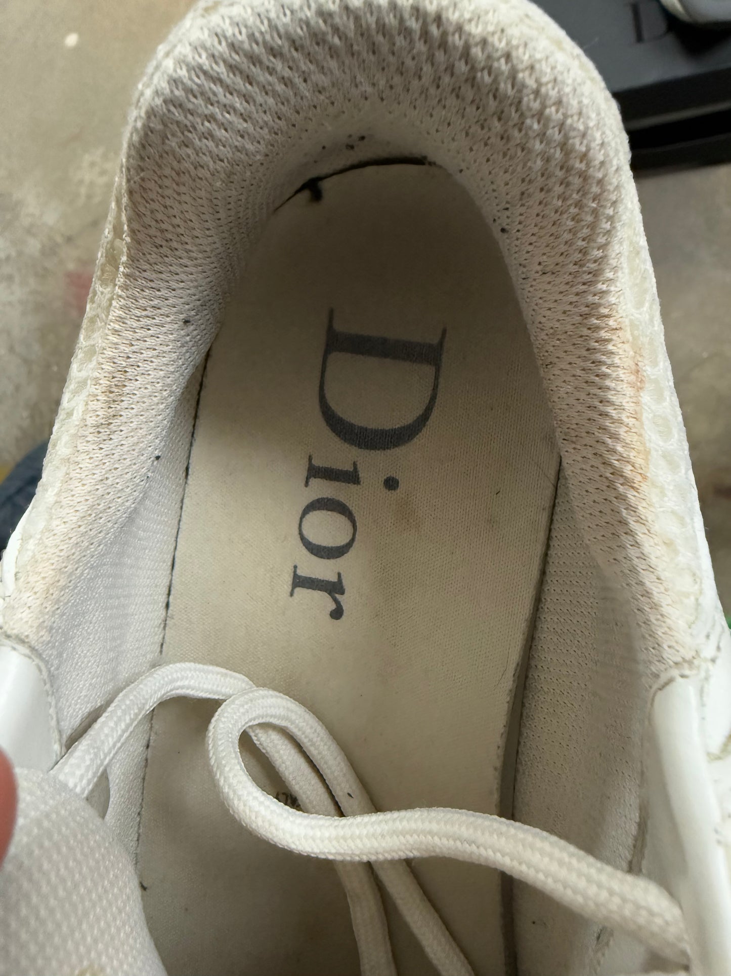 Dior B22 White Homme Used 39 (US 6) With Box