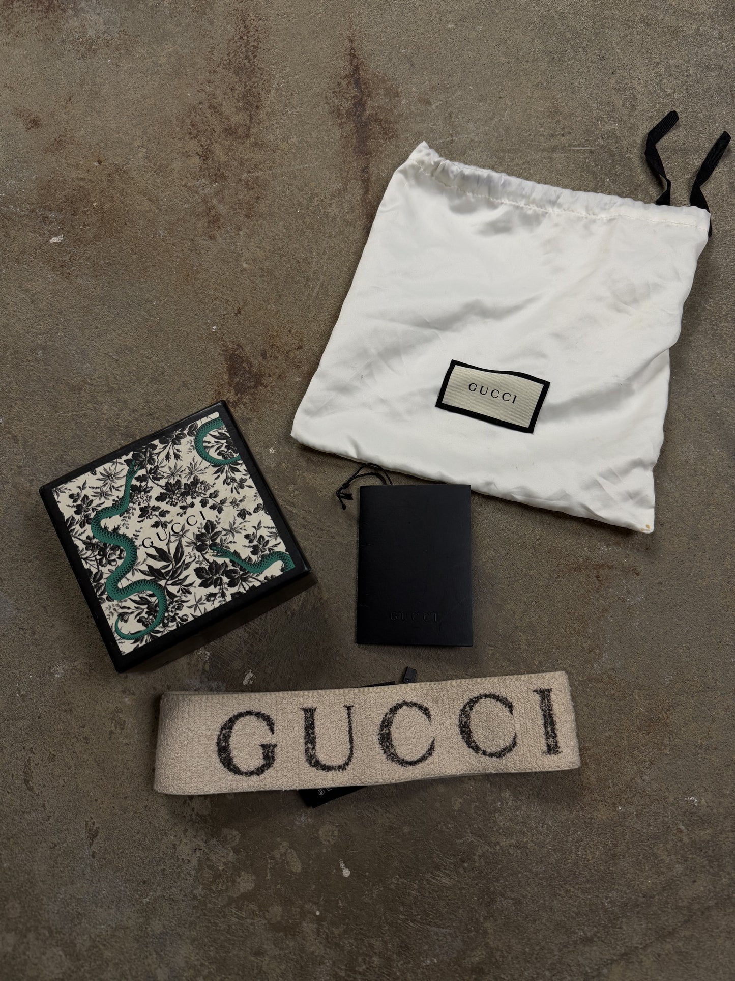 Gucci Headband Black Cream Used OS
