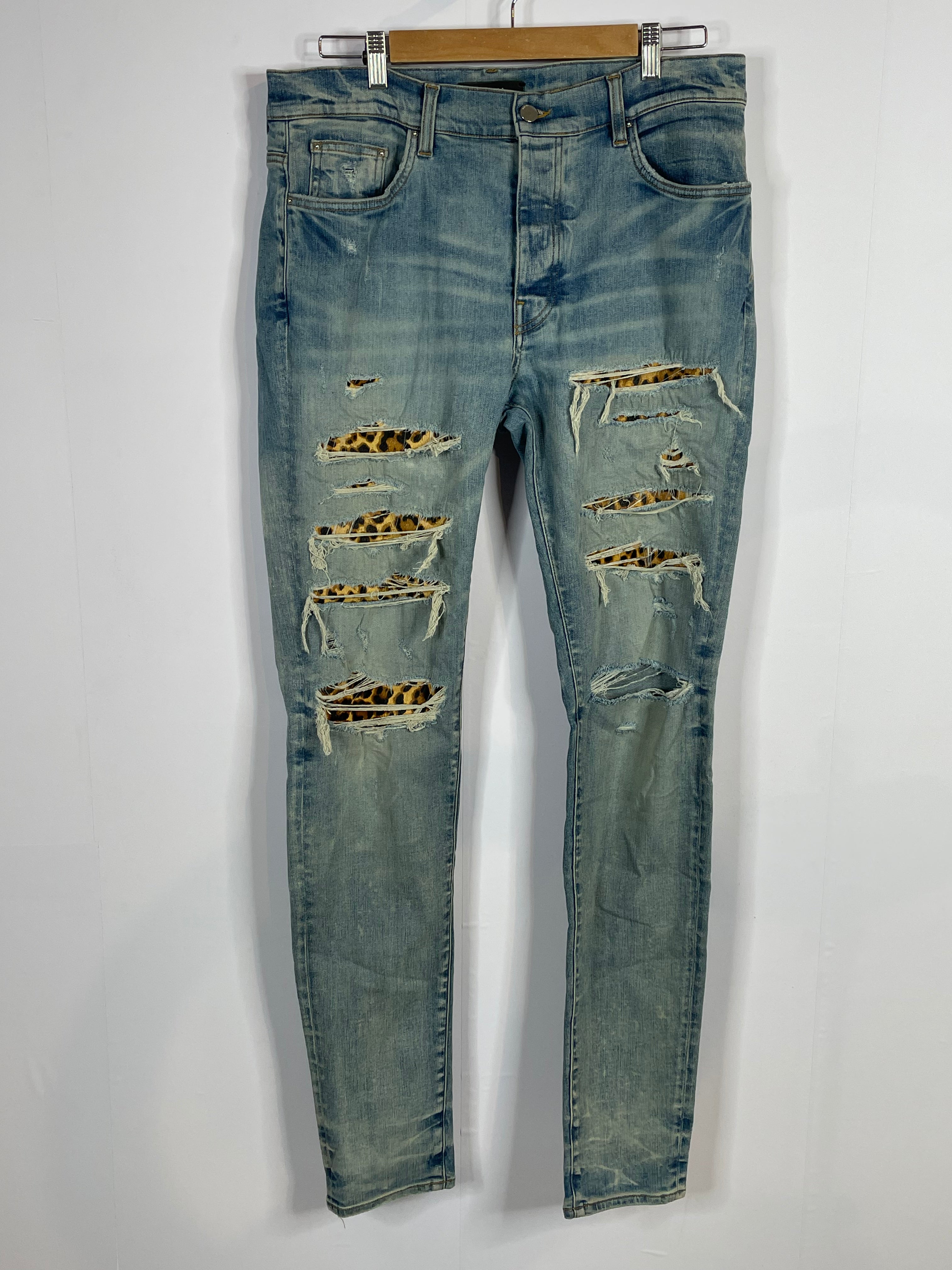 Amiri Jeans Light Wash Cheetah Thrasher Patch Used 36
