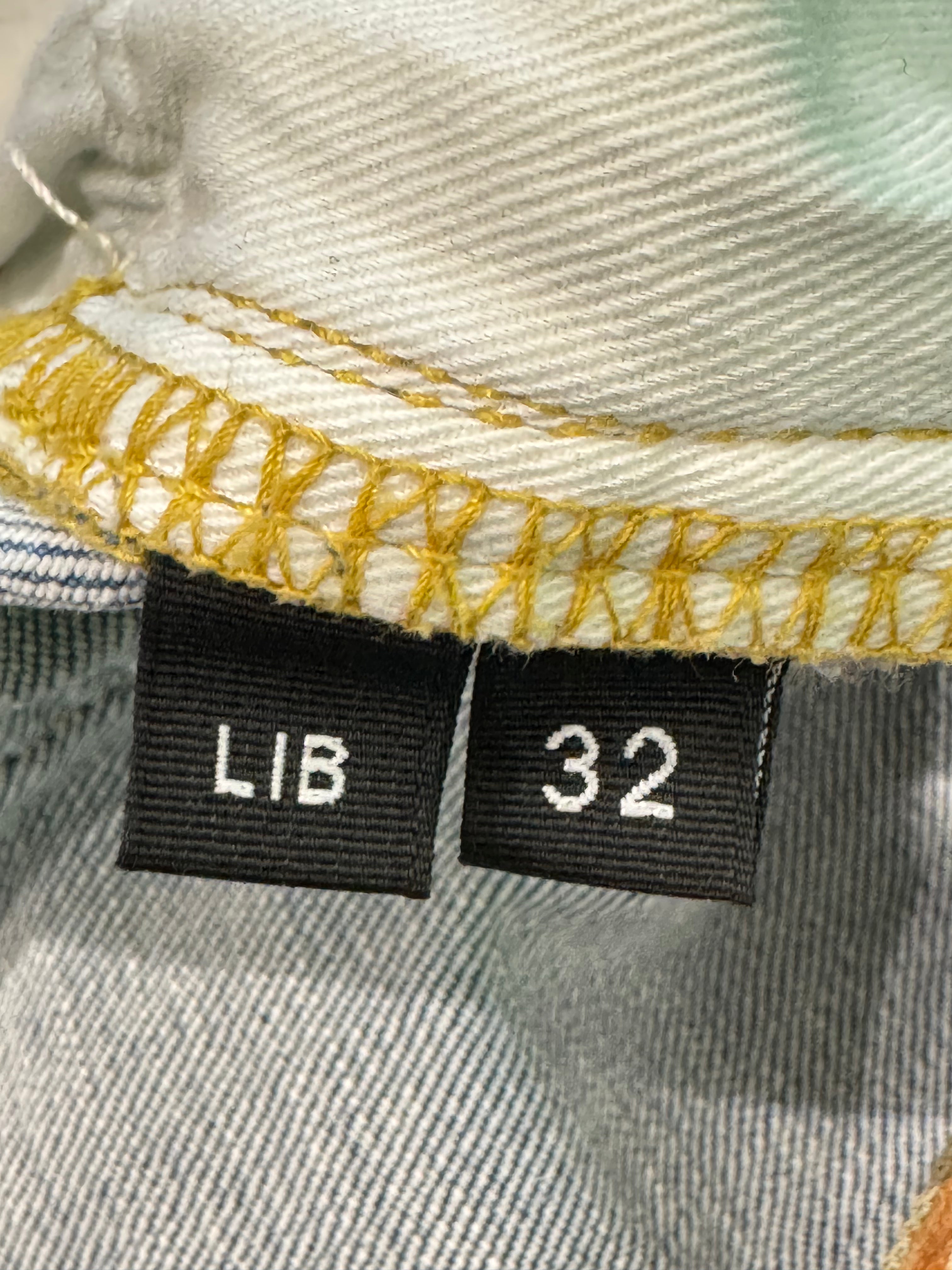 Purple Brand Light Wash Ripped Blue Jeans