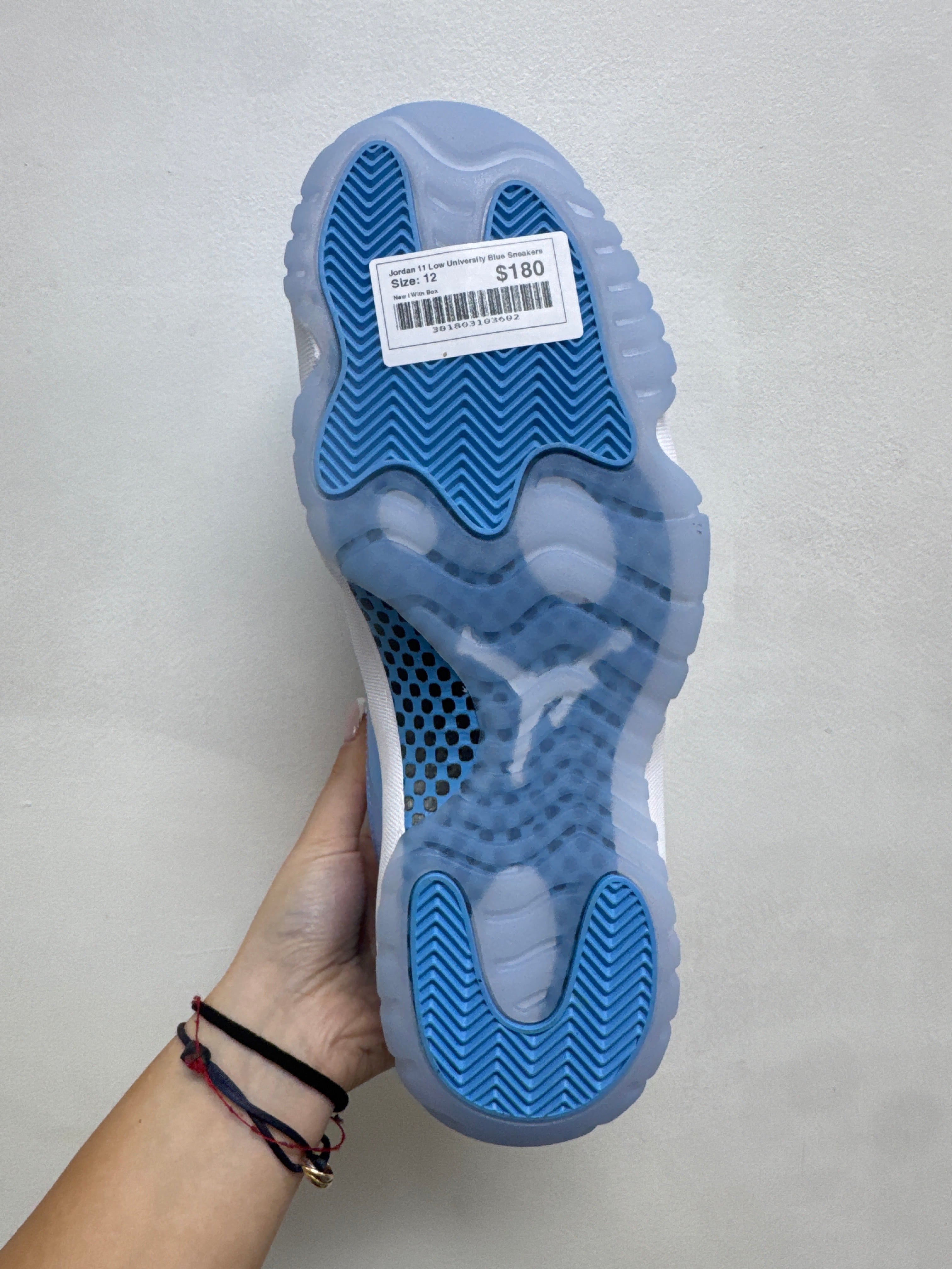 Jordan 11 Low University Blue Sneakers