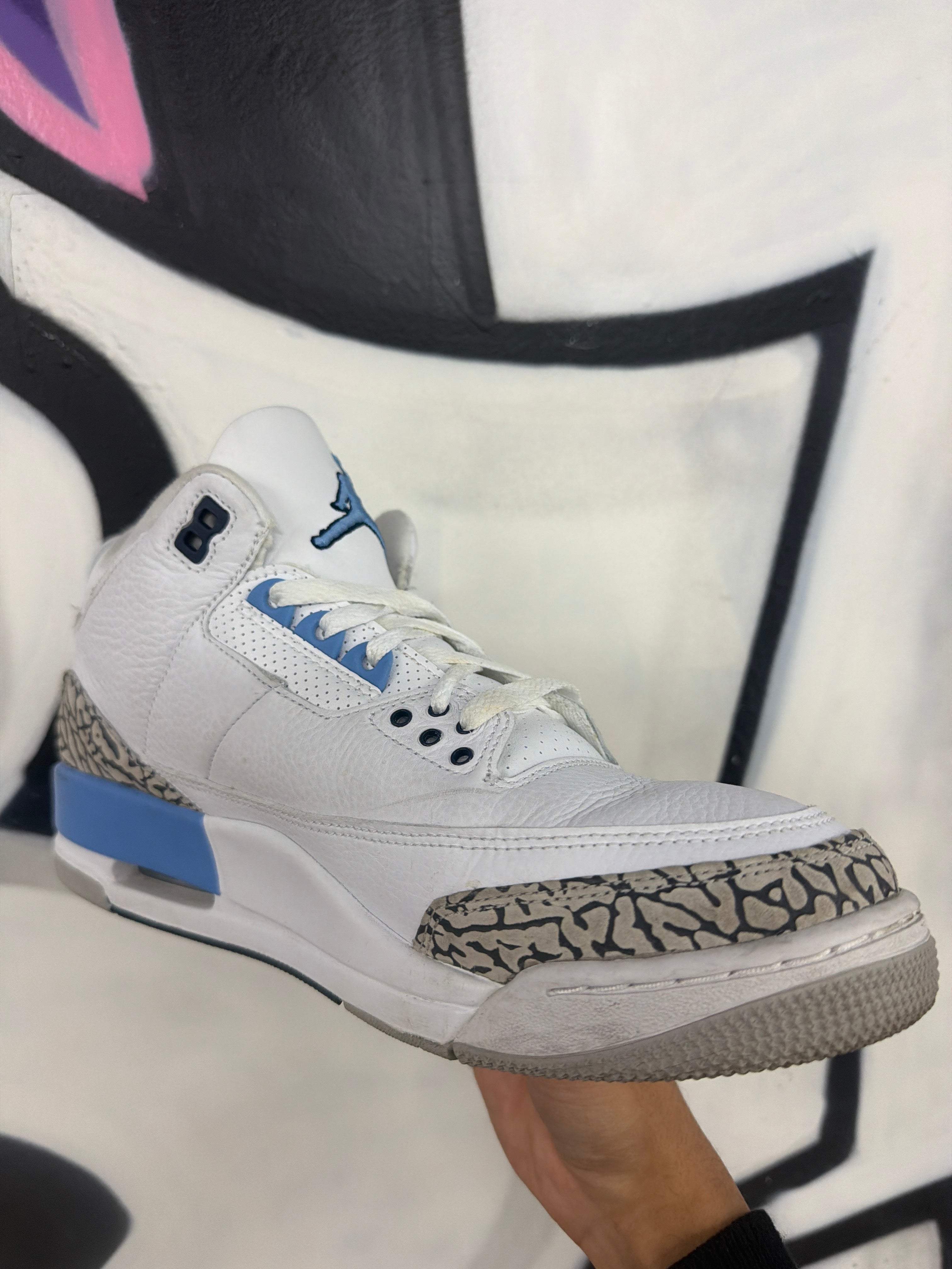 Nike Jordan 3 UNC Sneakers