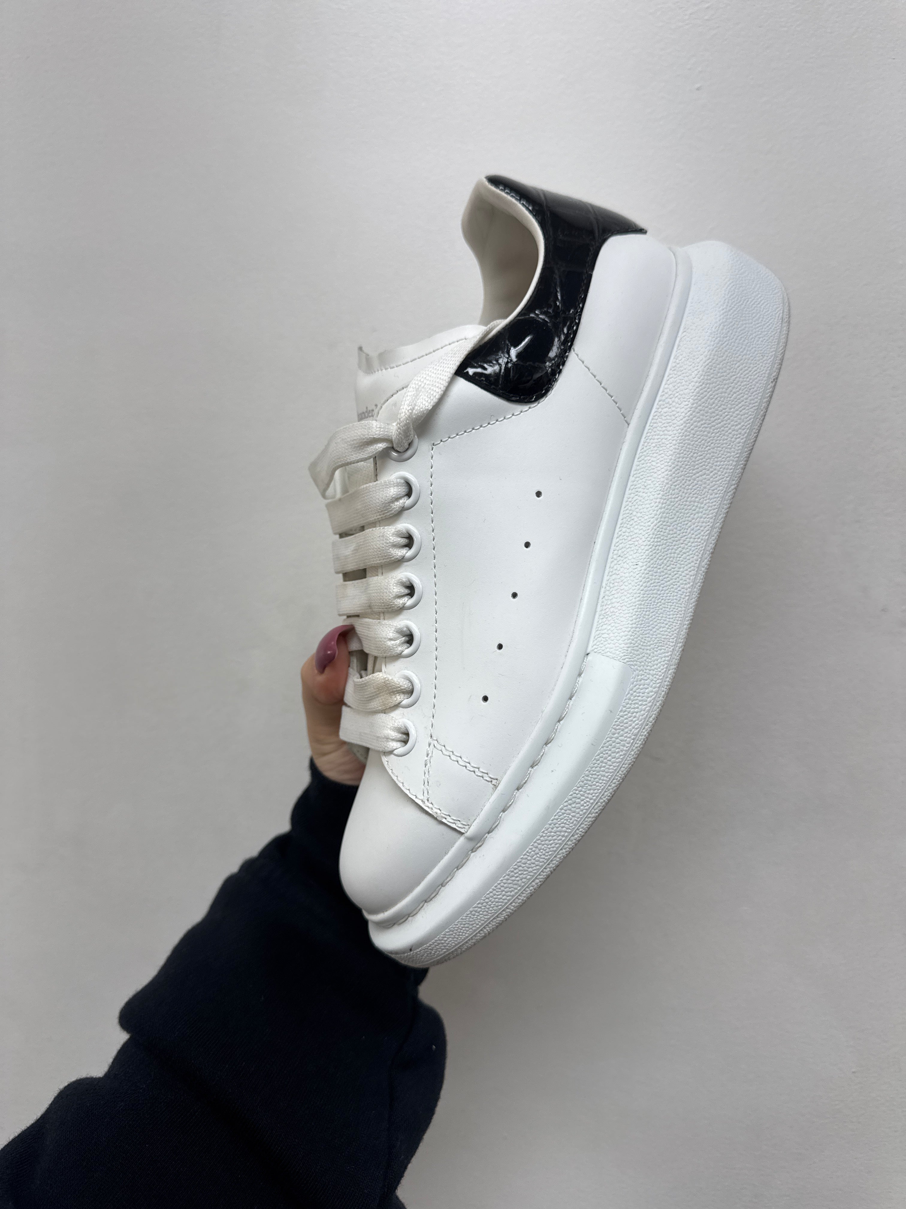 Alexander Mcqueen White Black Snake Skin Sneakers