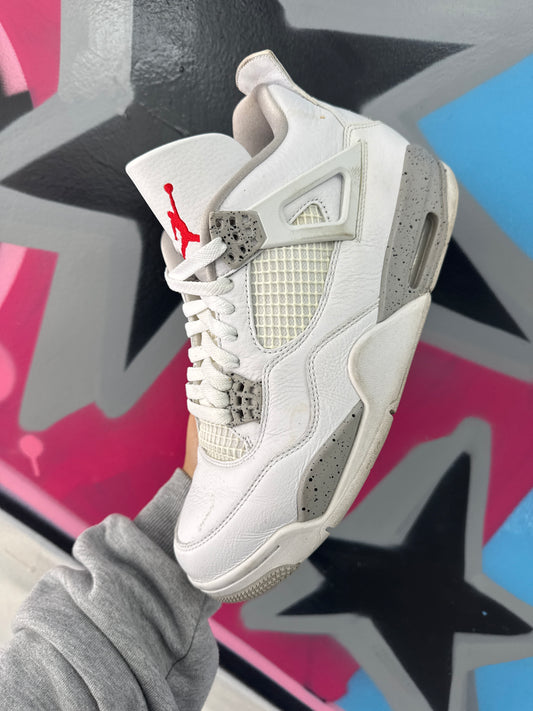 Nike Jordan 4 White Oreo Sneakers