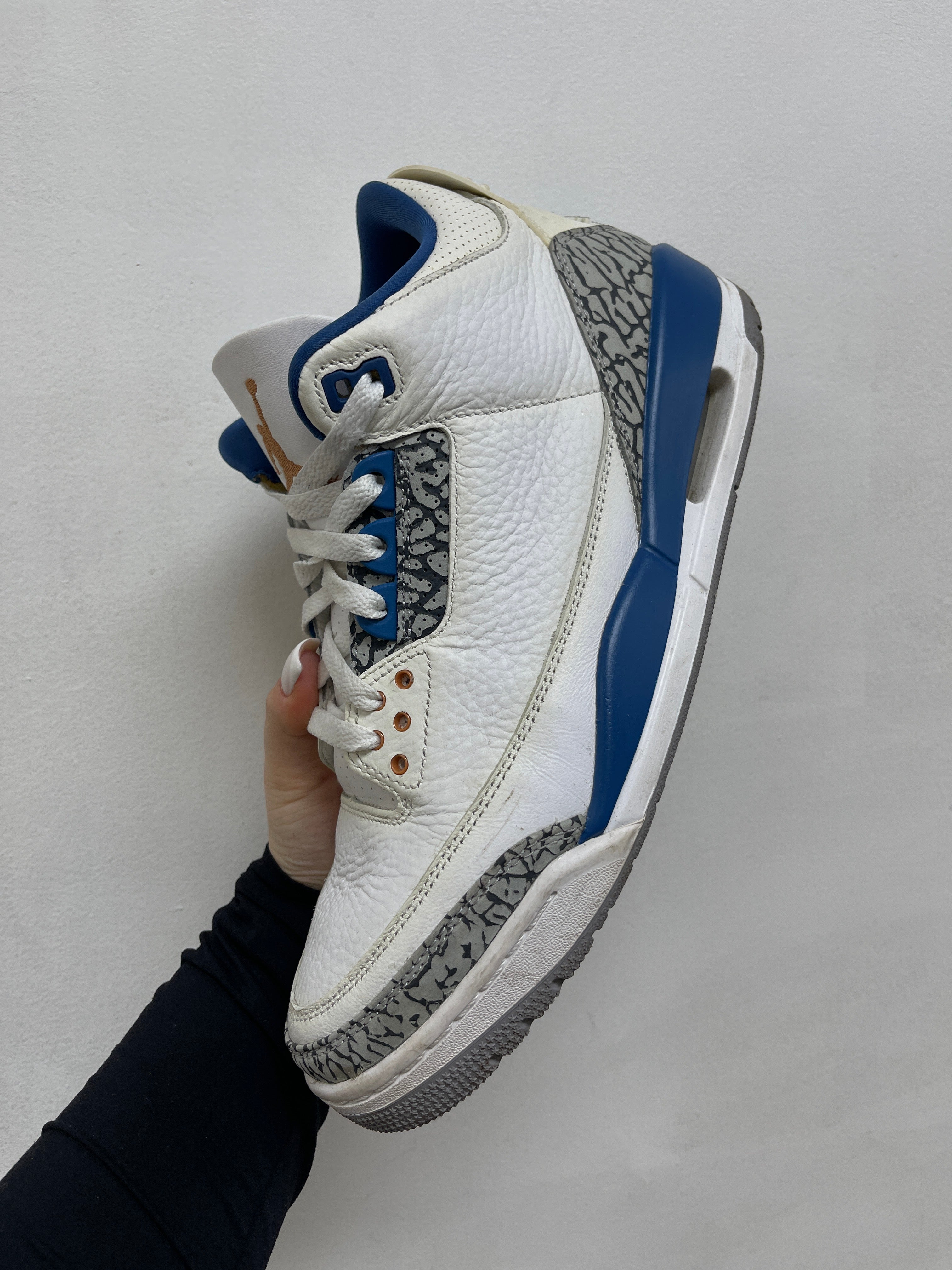Jordan 3 Wizards Sneakers