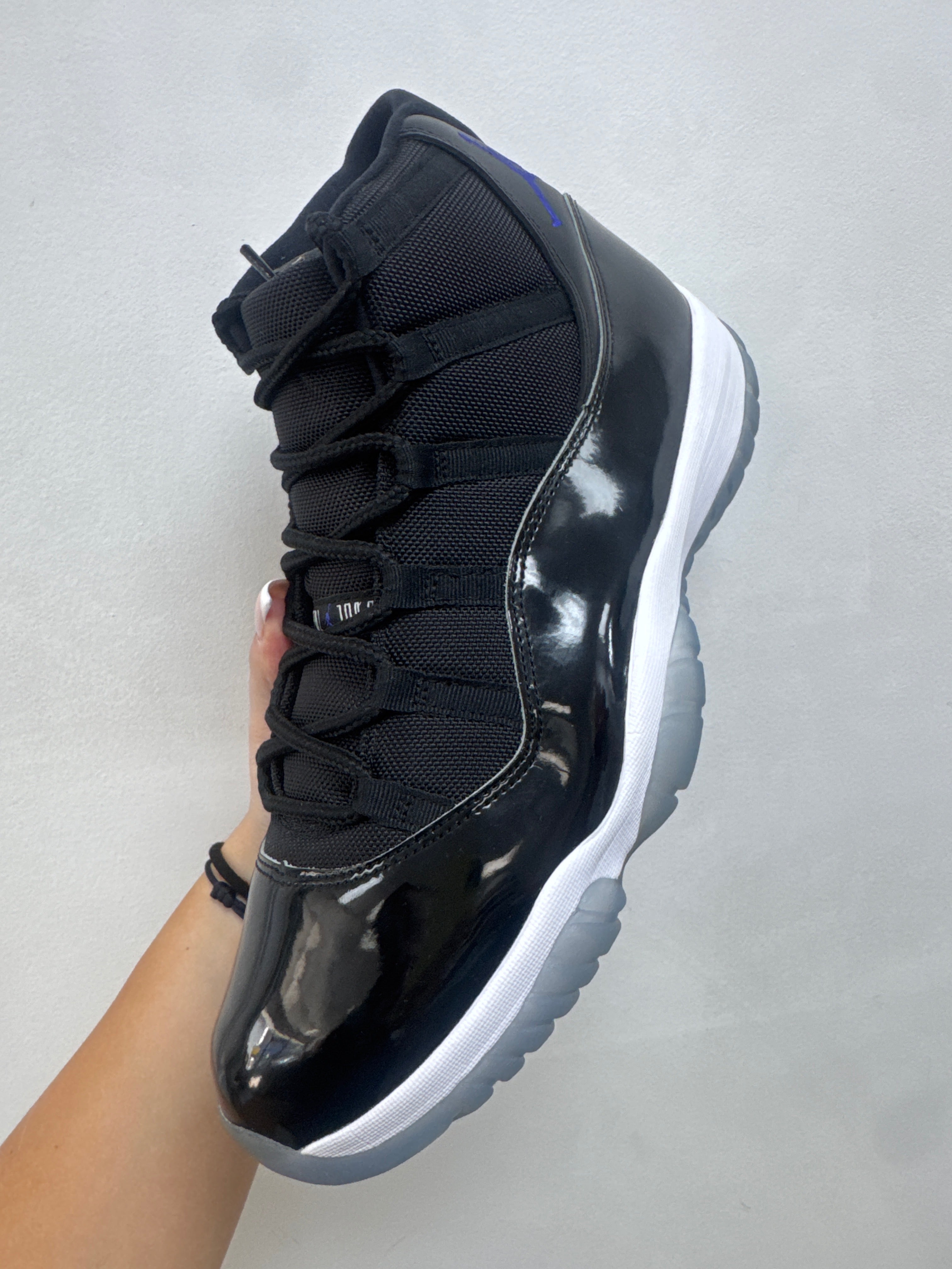 Jordan 11 Space Jam Sneakers