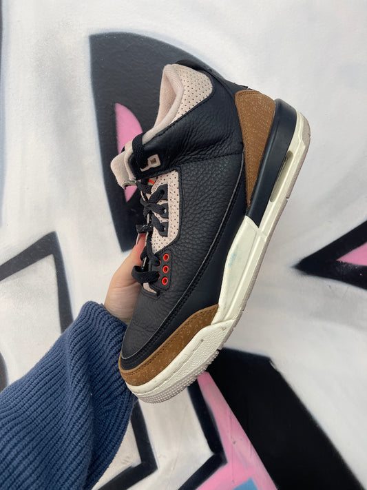 Jordan 3 Desert Elephant Sneakers