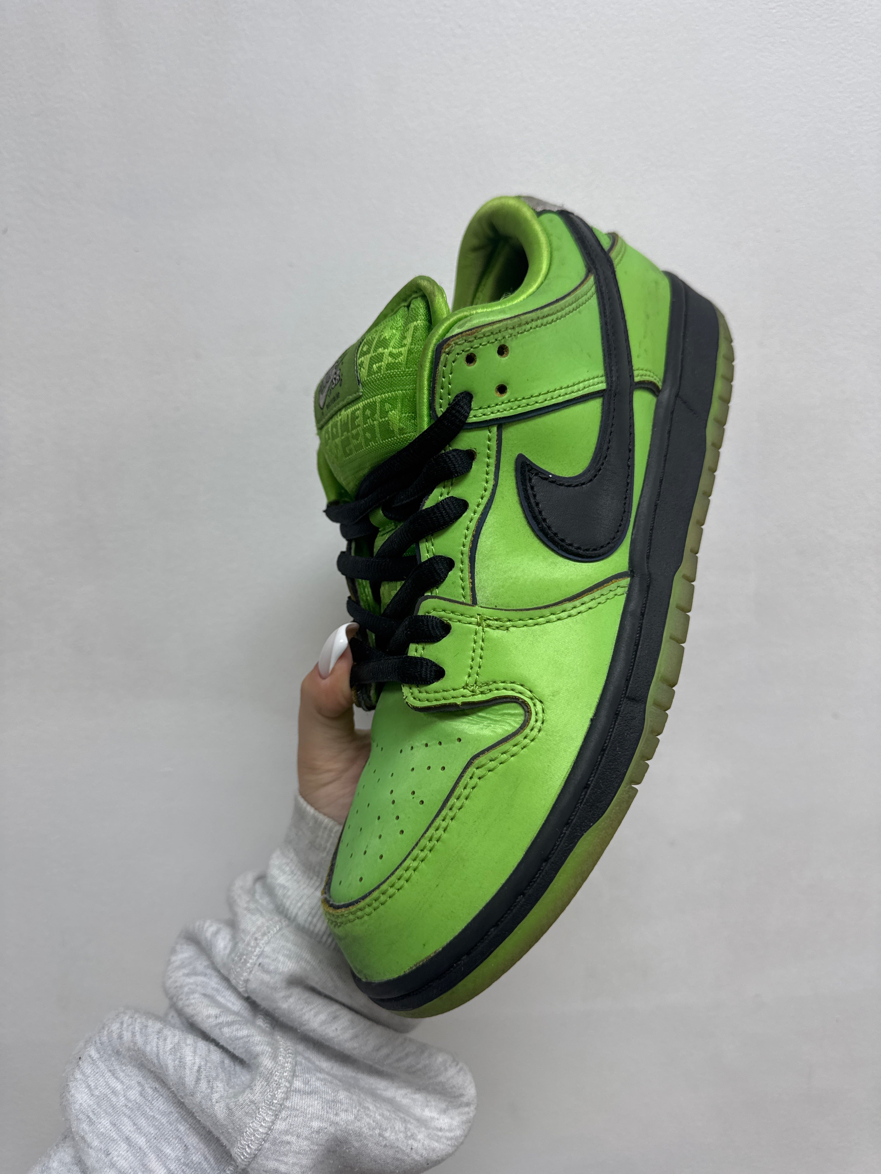 Nike SB Dunk Low Powerpuff Buttercup Sneakers