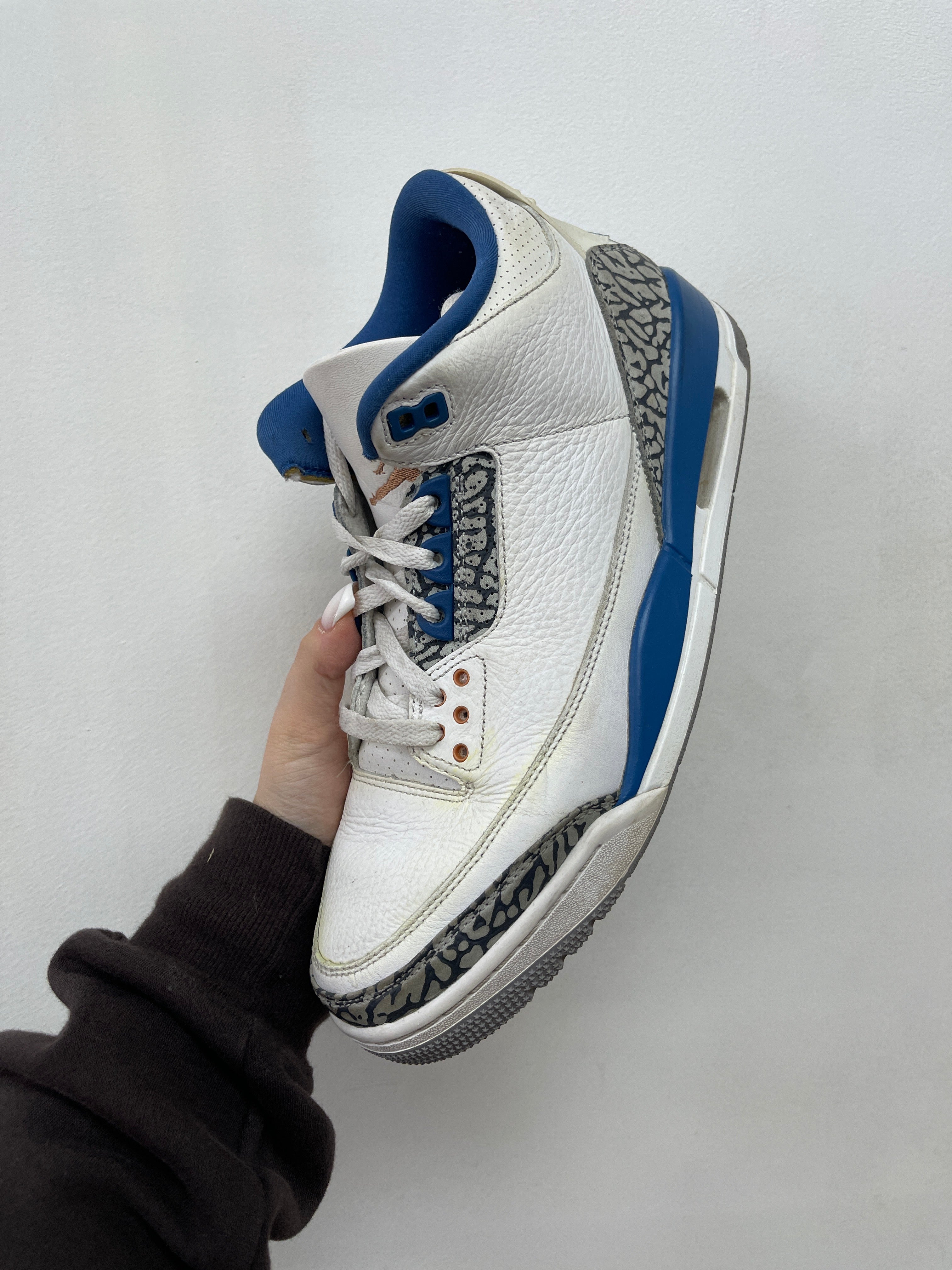 Nike Jordan 3 Wizard Sneakers