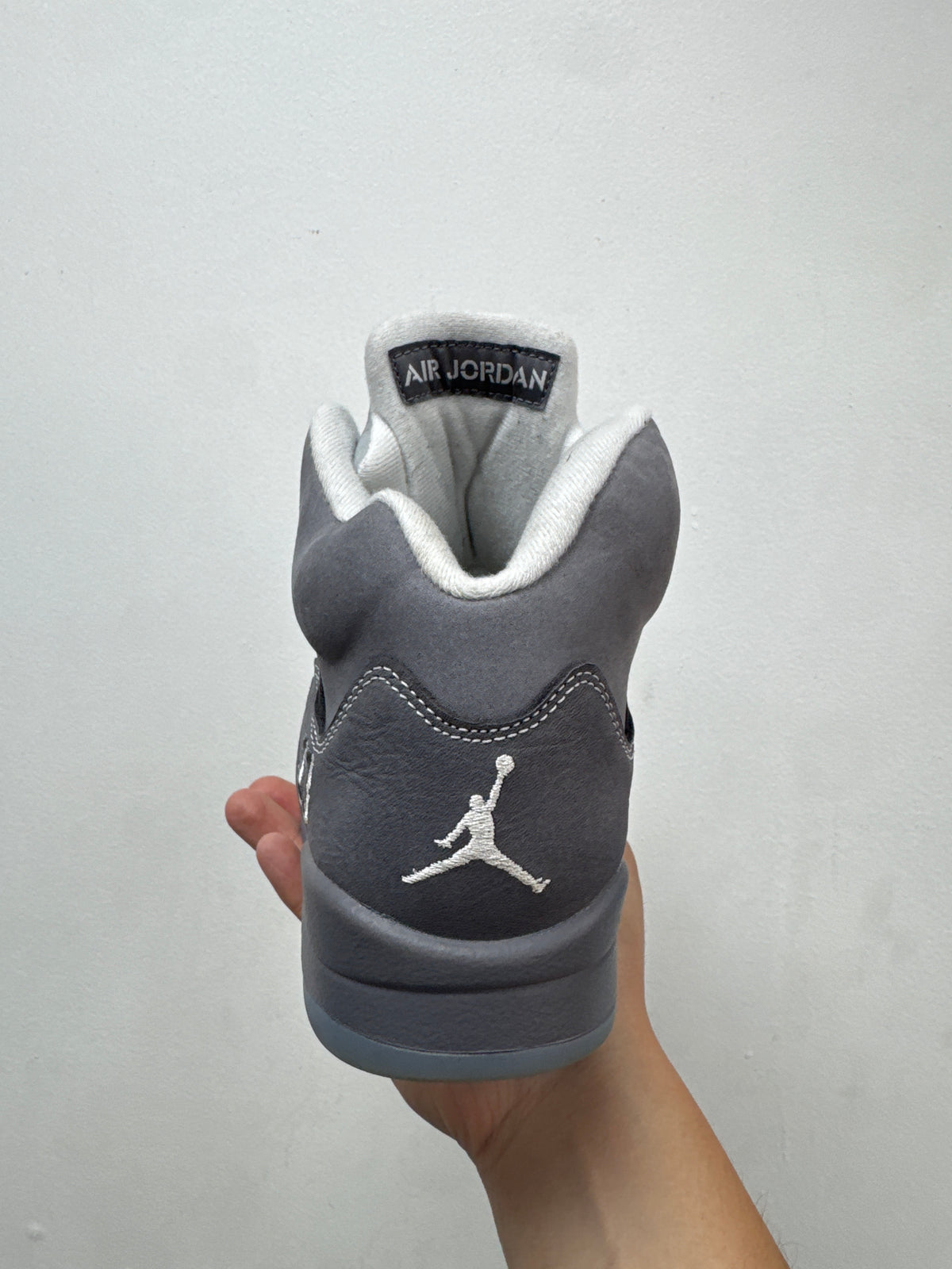 Jordan 5 Wolf Grey Sneakers