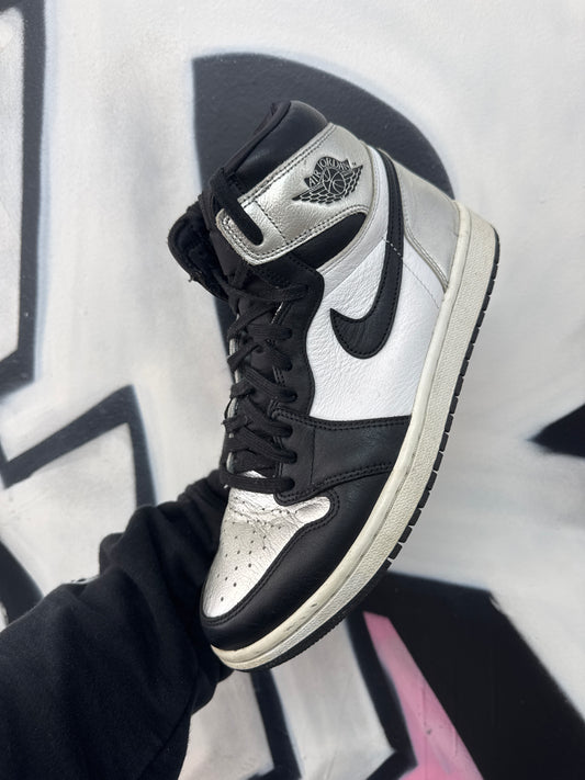 Nike Jordan 1 Silver Toe Sneakers