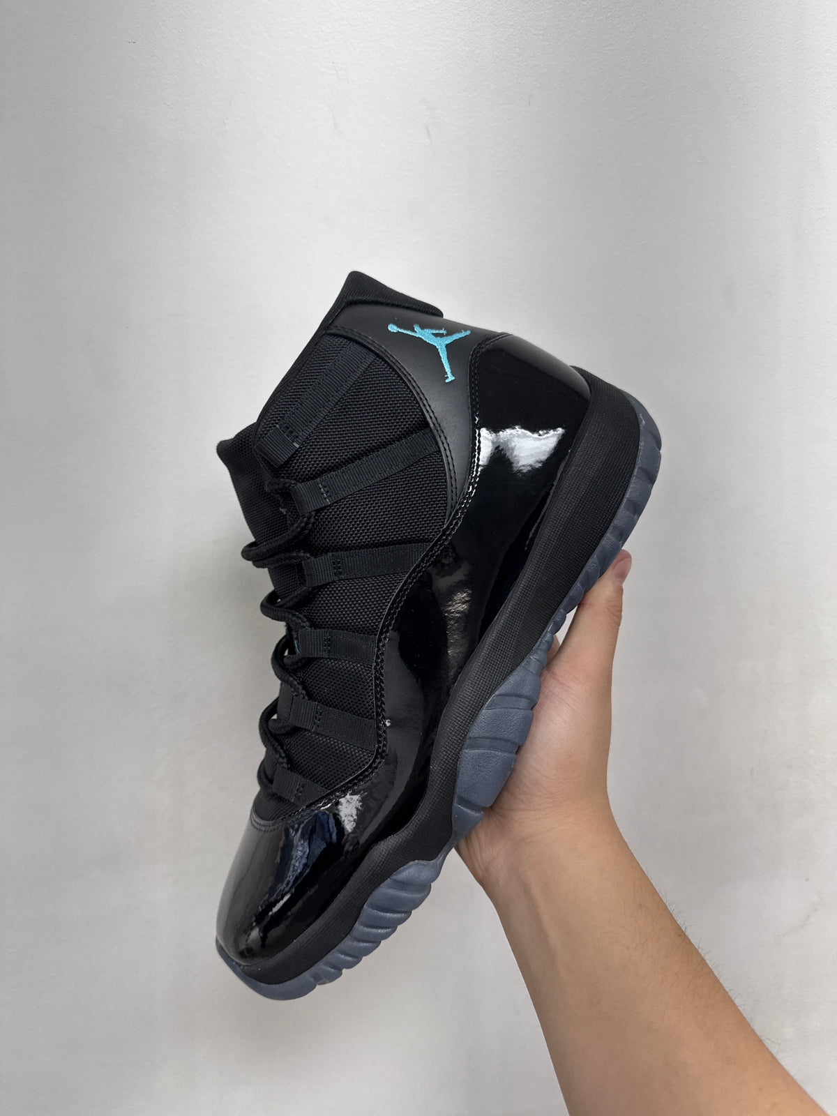 Jordan 11 Gamma Sneakers
