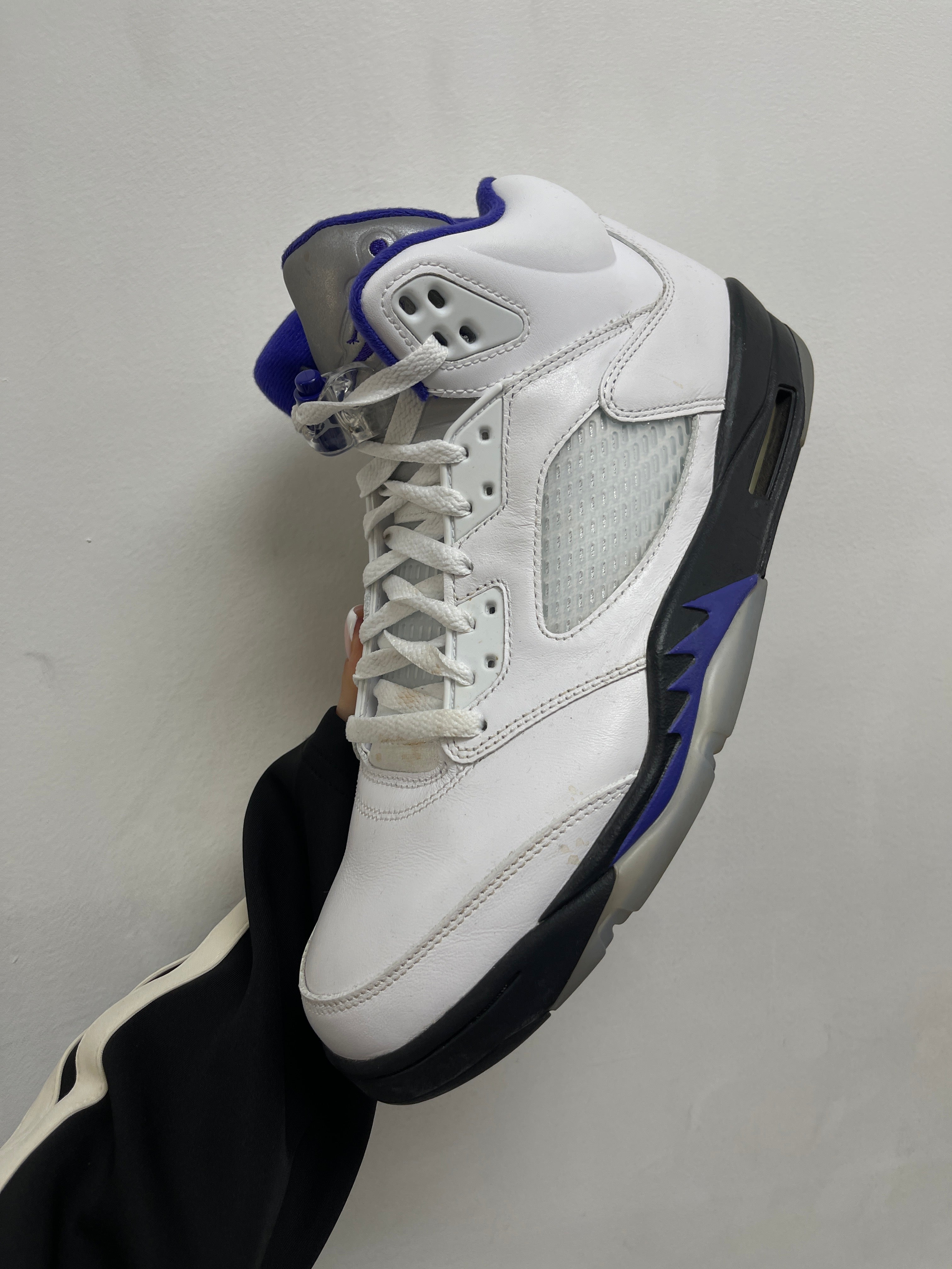 Jordan 5 Dark Concord Sneakers